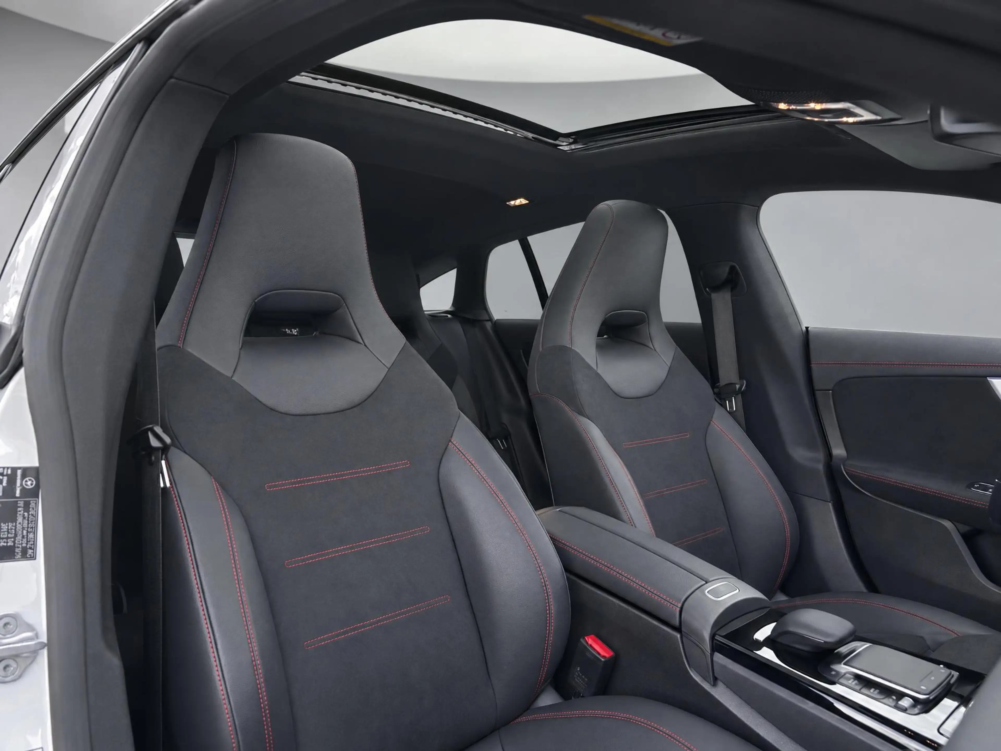 Mercedes-Benz CLA 250 Shooting Brake e Business Solution AMG Limited — photo 13
