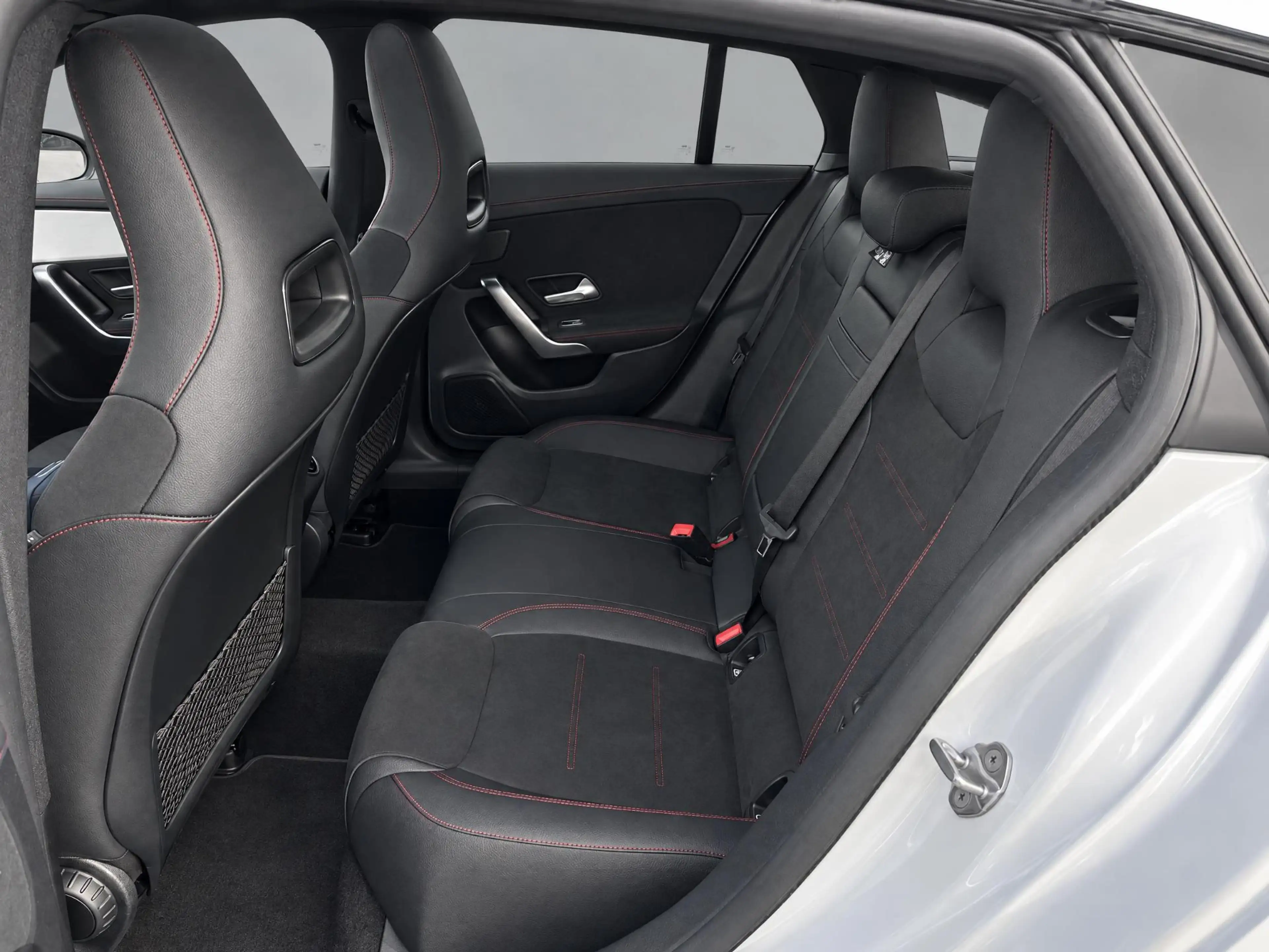 Mercedes-Benz CLA 250 Shooting Brake e Business Solution AMG Limited — photo 9