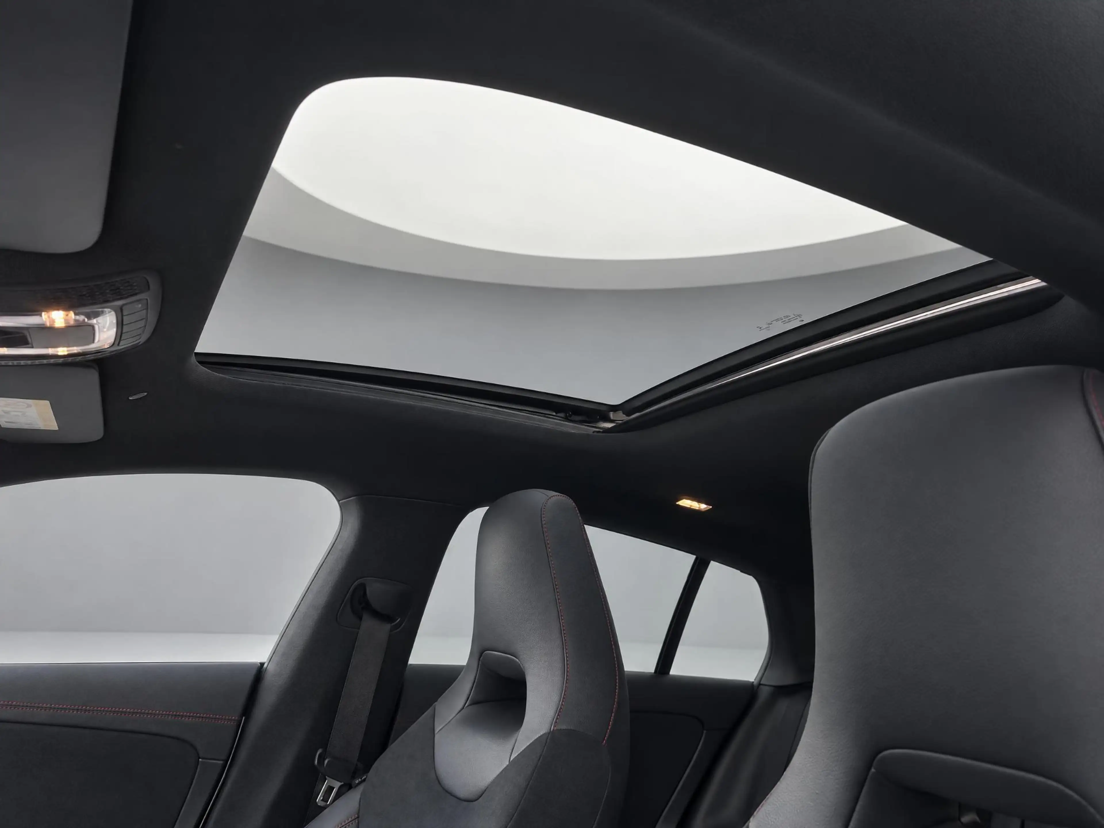 Mercedes-Benz CLA 250 Shooting Brake e Business Solution AMG Limited — photo 6