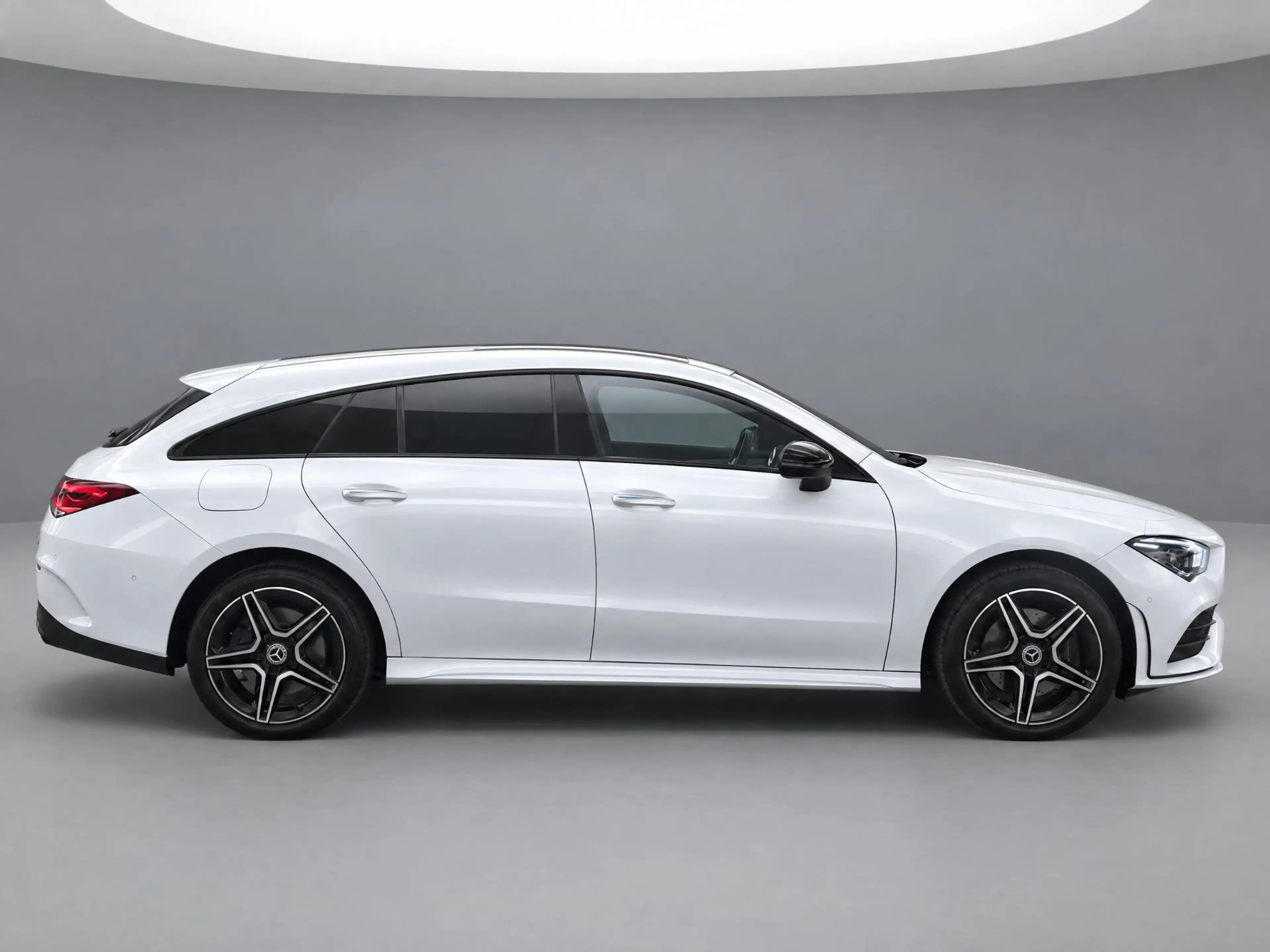 Mercedes-Benz CLA 250 Shooting Brake e Business Solution AMG Limited — photo 4