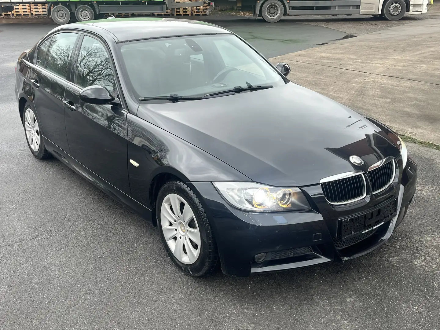 BMW 318 i E90 M-PAKET 2HAND XENON KLIMAAUTOMATIK EURO4 Noir - 1