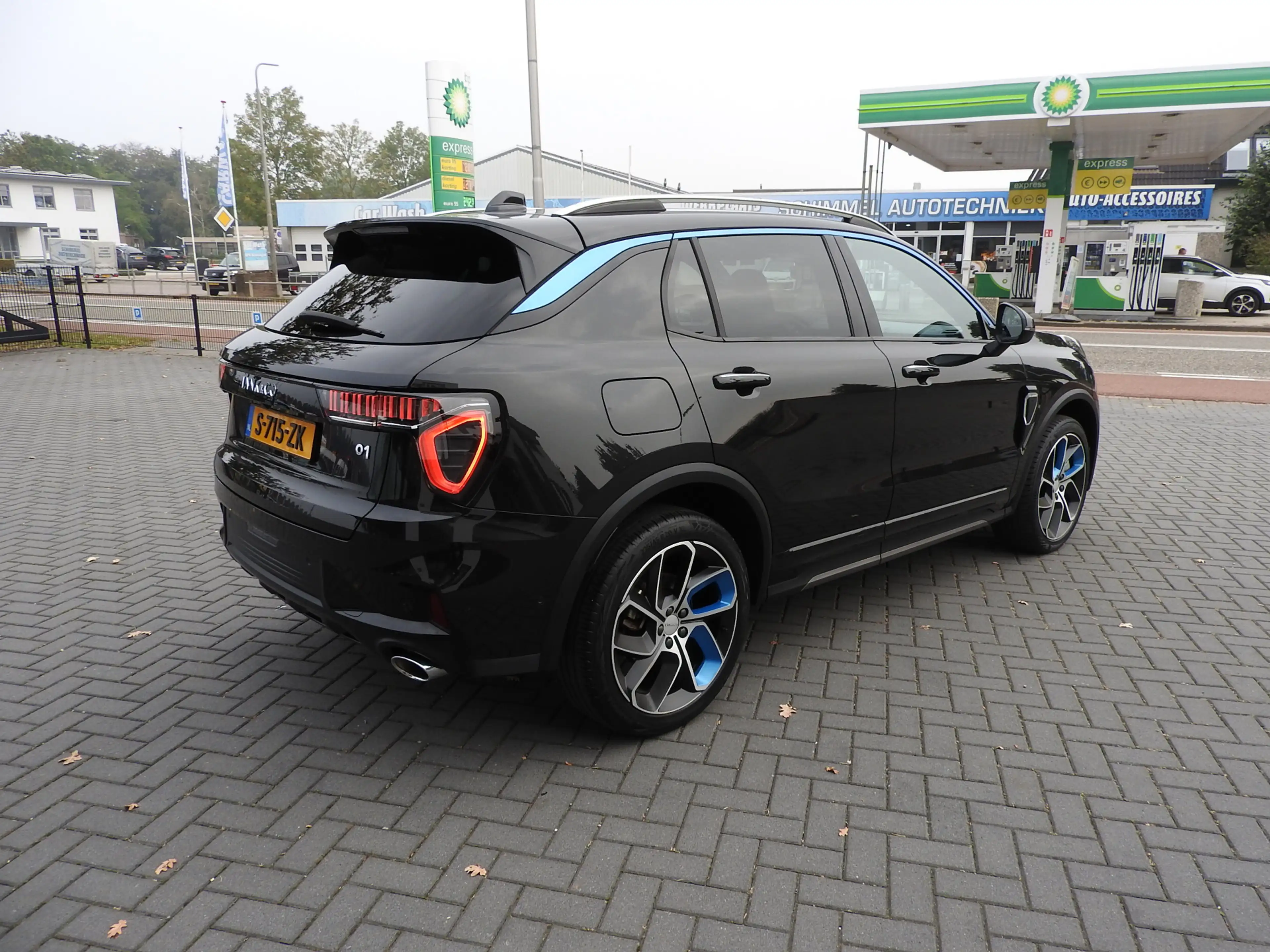 Lynk & Co 01 1.5 PHEV Panoramadak, 360 Camera, Stoelverwarming — photo 4