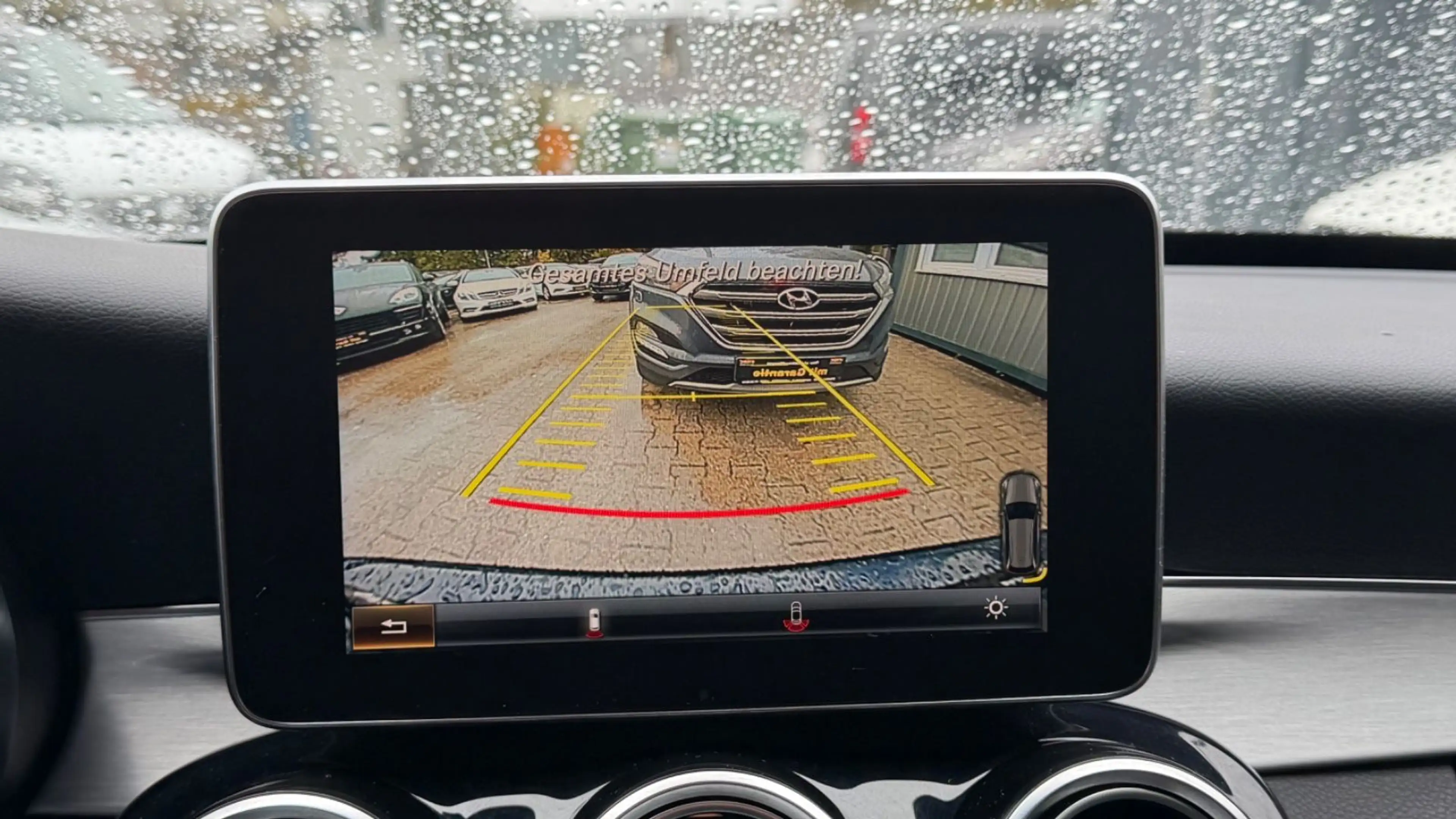 Mercedes-Benz C 220 d 4Matic AMG Line+LEDER+NAVI+CAM+AHK+LED — photo 15