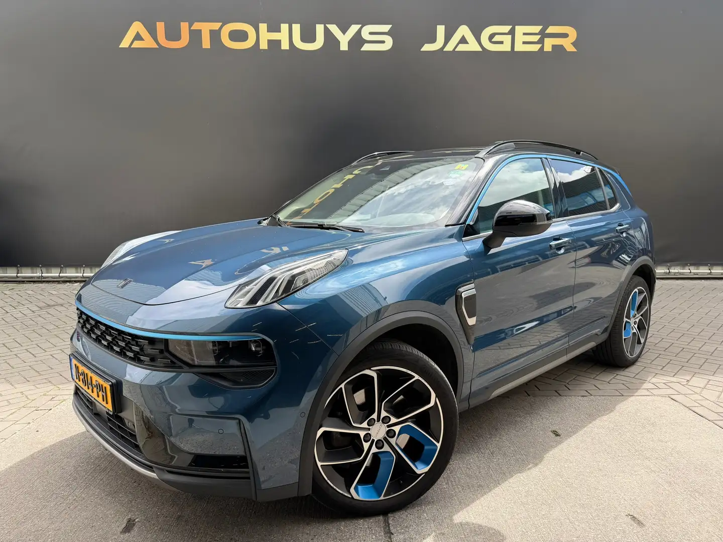 Lynk & Co 01 1.5 Pano Memory Carplay Hybride Automaat Blau - 1