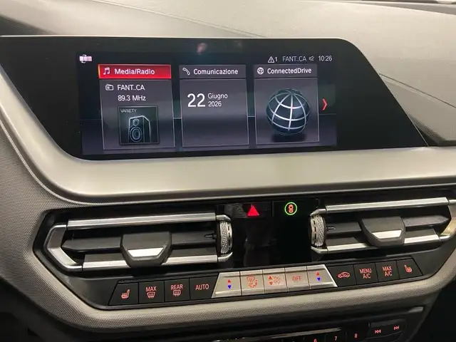 BMW 1 Series view 10