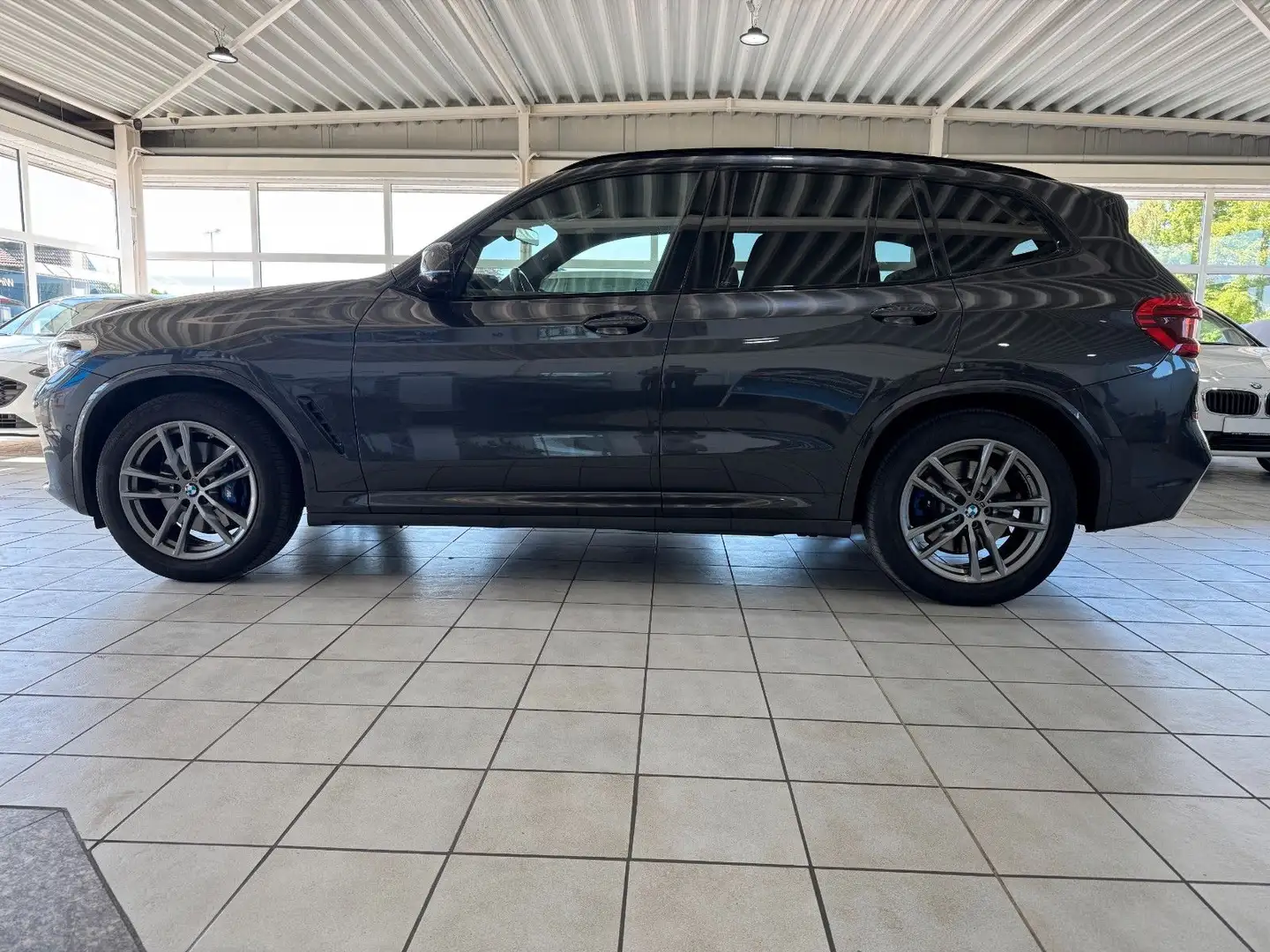 BMW X3 xDrive 30 d M Sport/LED/NAVI/LM 19"/2.HD Gris - 2