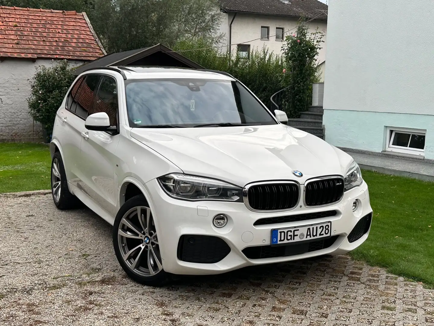 BMW X5 xDrive40d M-Paket ACC+Pano+H&K+360G+Sitzk+AHK Blanc - 2