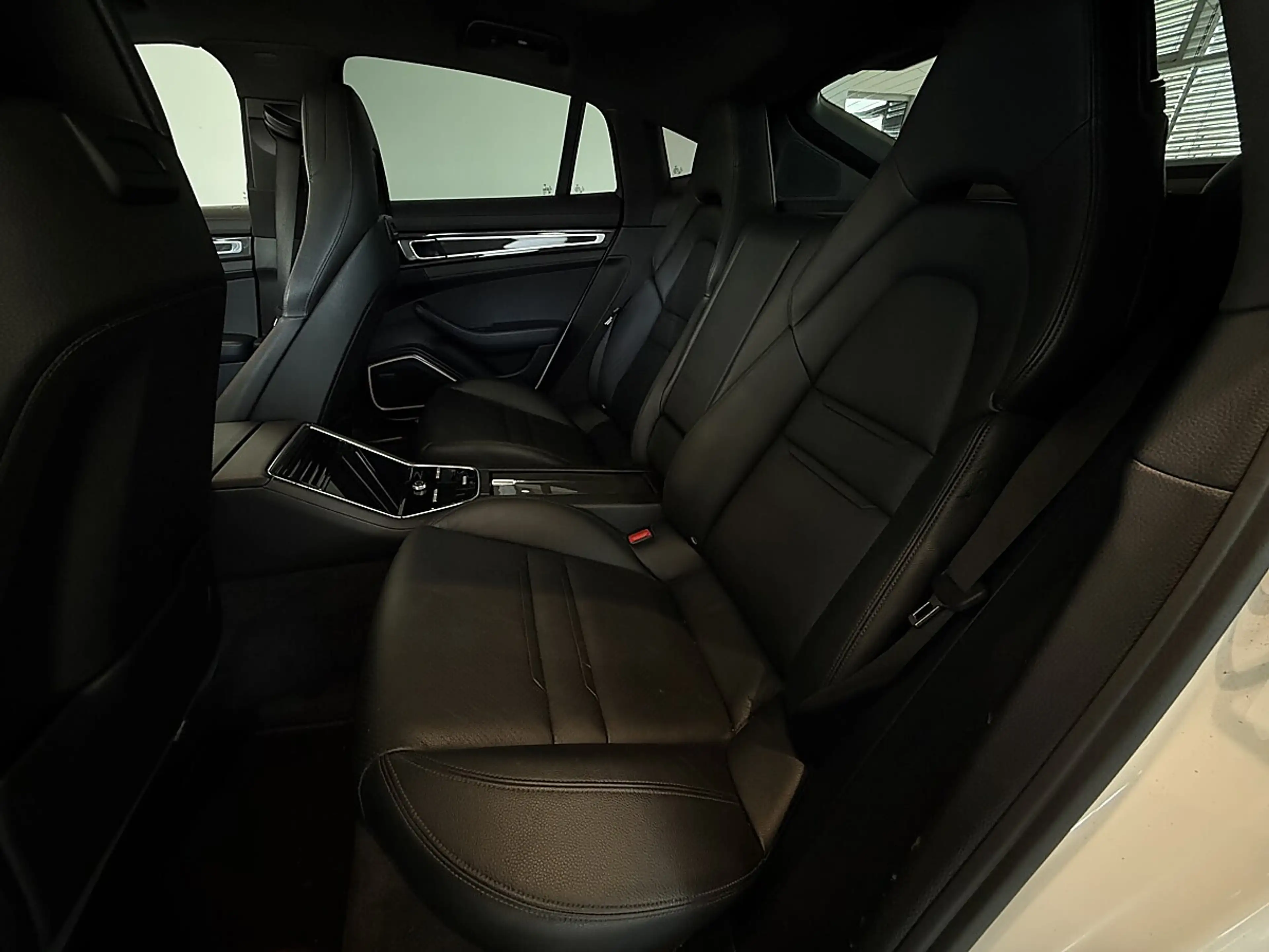 Porsche Panamera 4 E-Hybrid PHEV Executive Aut.*Panorama*BOSE*Ma... — photo 15