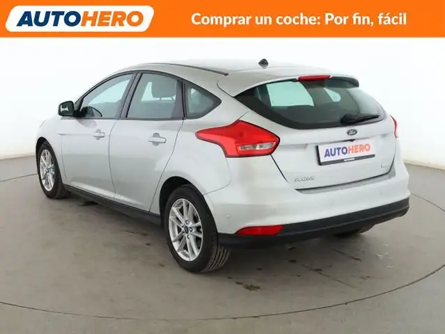 Ford Focus view 4