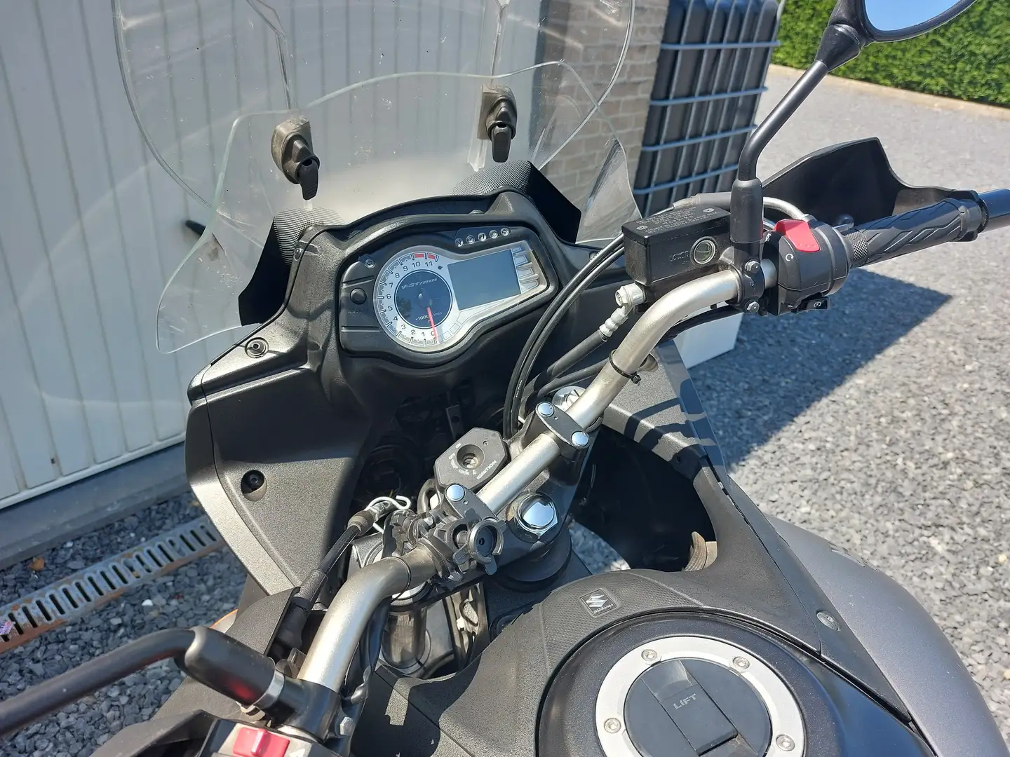 Suzuki V-Strom 650 Gri - 1