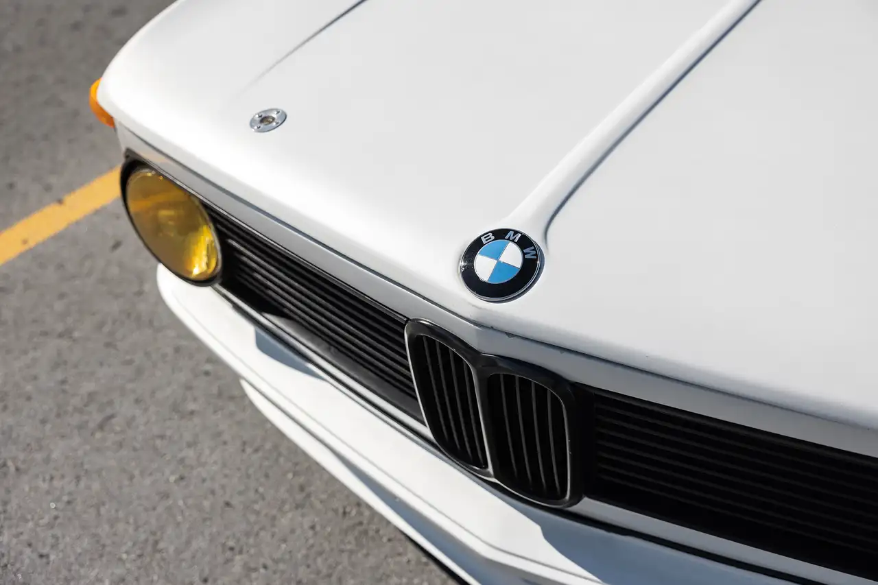 BMW 2002 снимка BMW 2002
