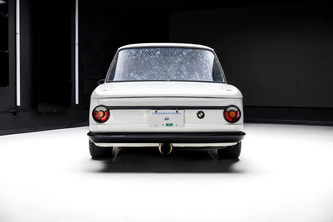 BMW 2002 снимка BMW 2002
