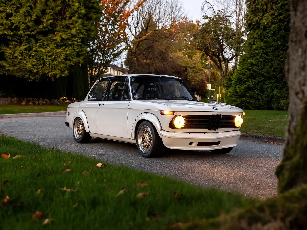BMW 2002 снимка BMW 2002
