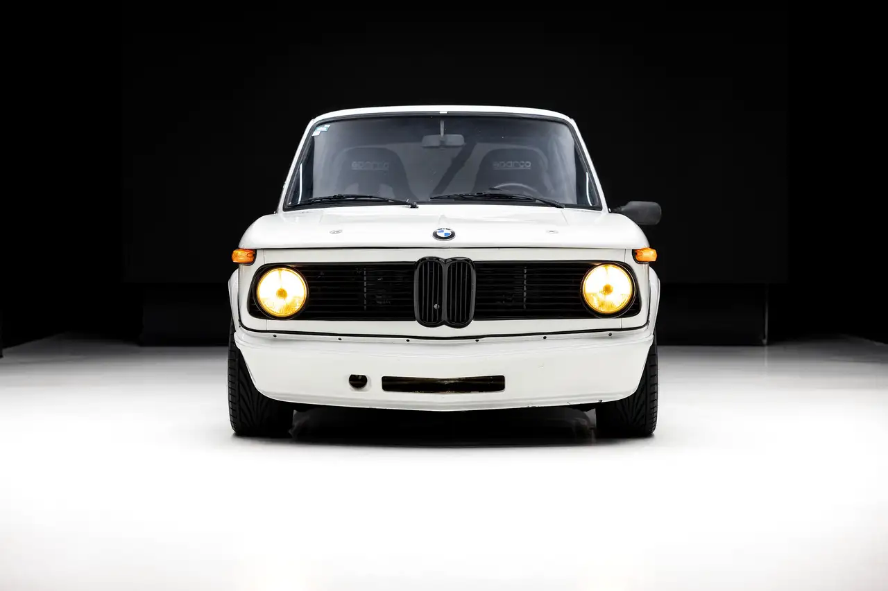 BMW 2002 снимка BMW 2002