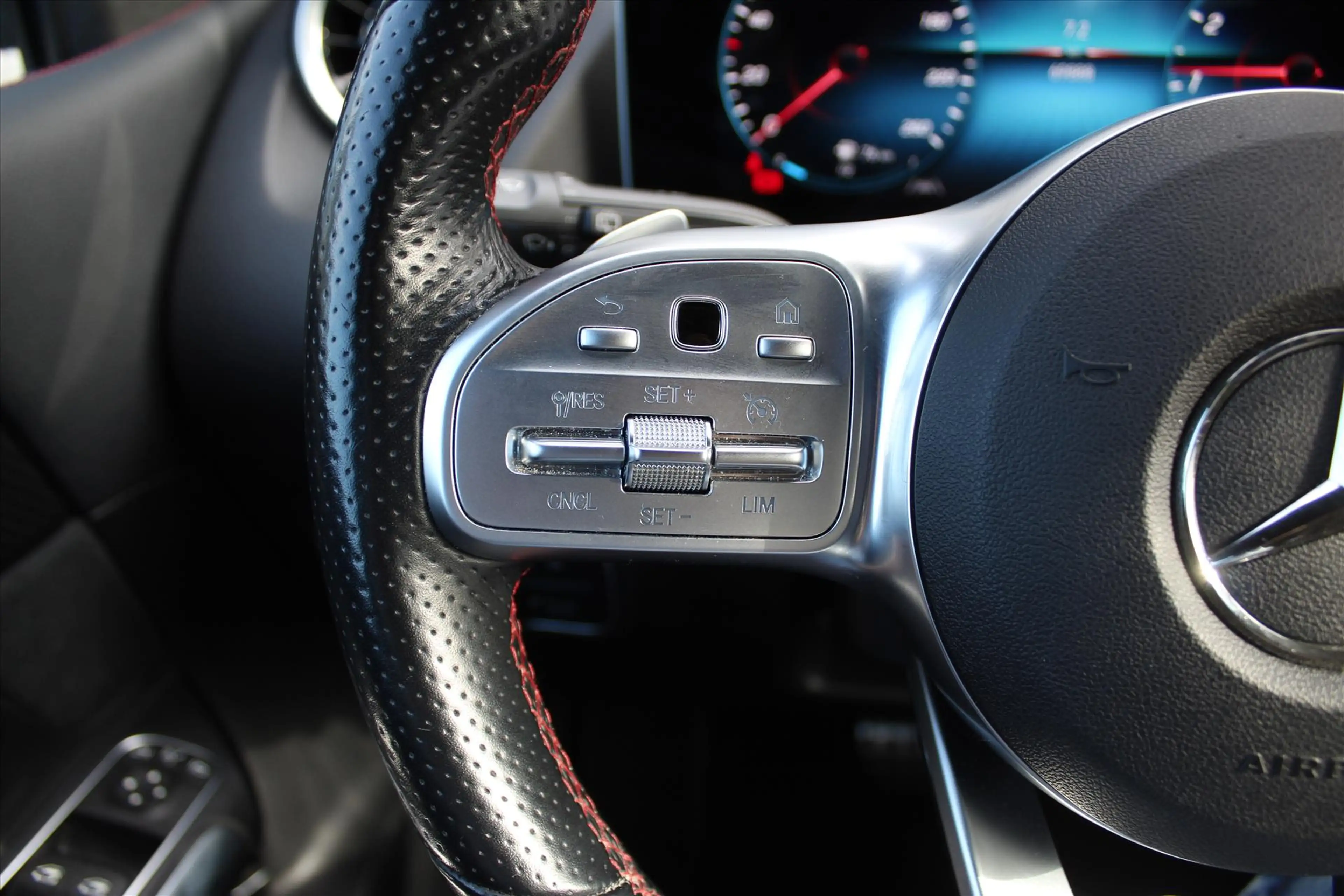 Mercedes-Benz B 180 B180 136PK 7G-DCT Business Solution AMG | Camera | — photo 26