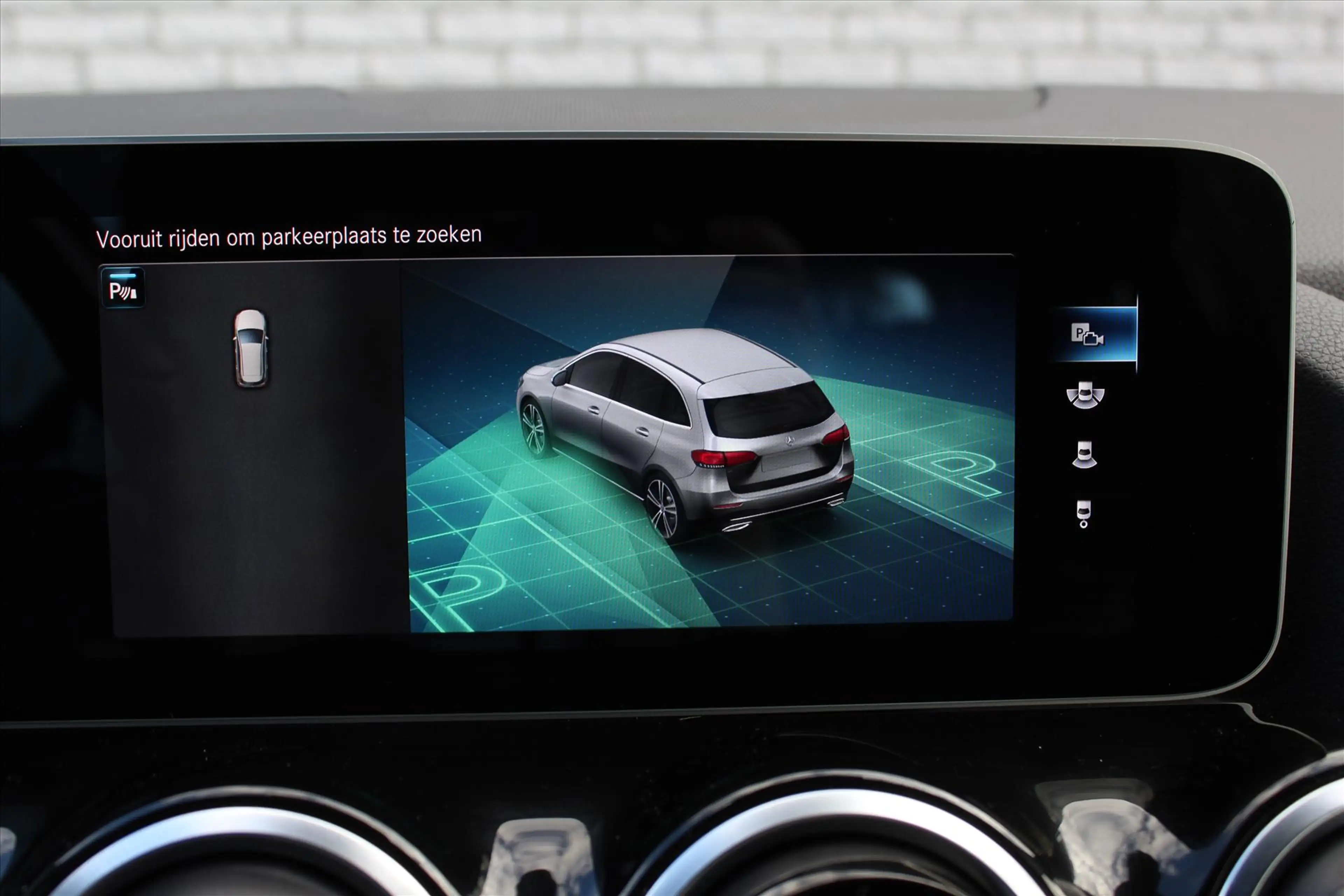 Mercedes-Benz B 180 B180 136PK 7G-DCT Business Solution AMG | Camera | — photo 17
