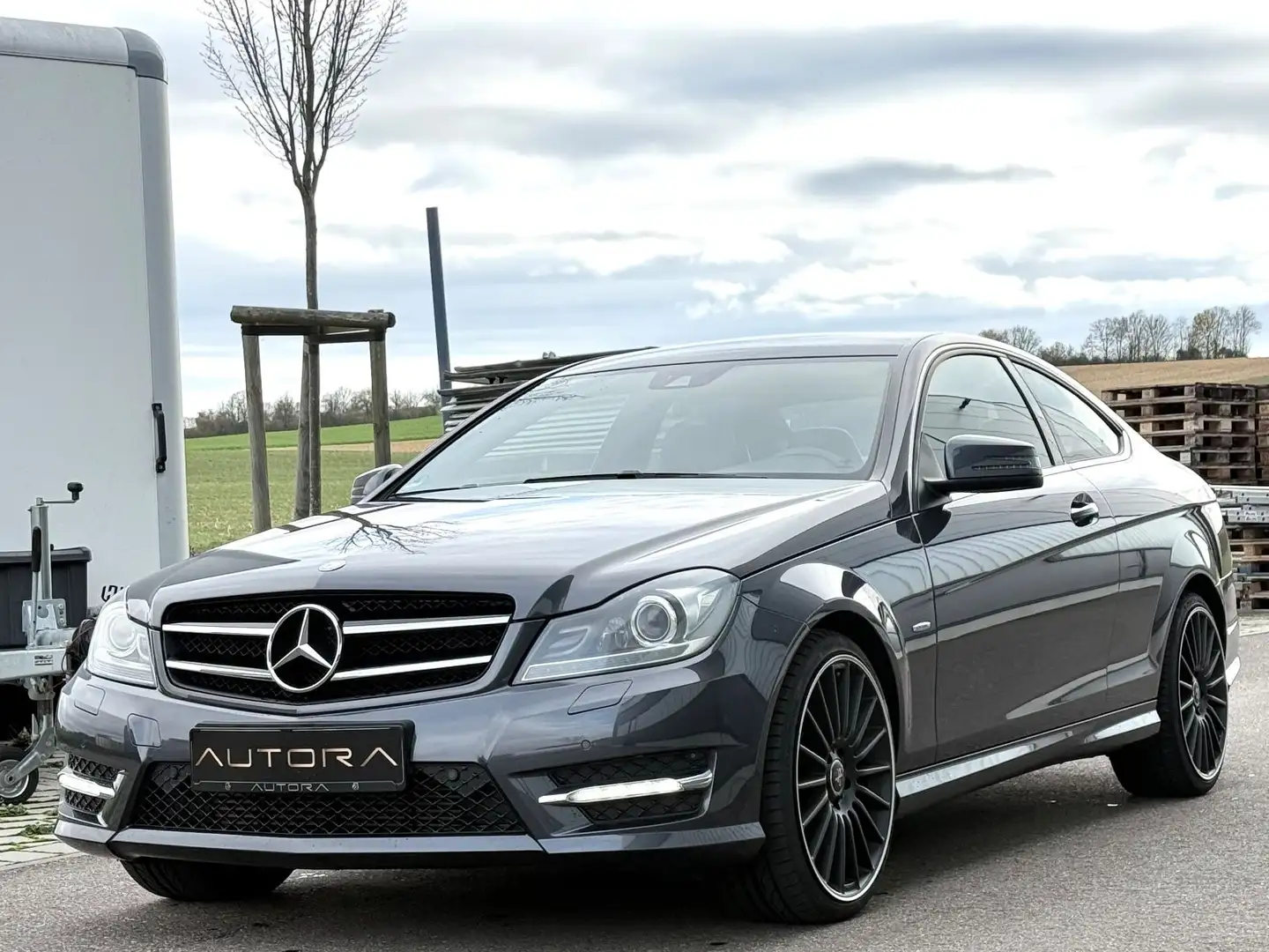 Mercedes-Benz C 250 CDI Coupe AMG Edition C |SHZ|KLIMA|ILS| Gris - 2