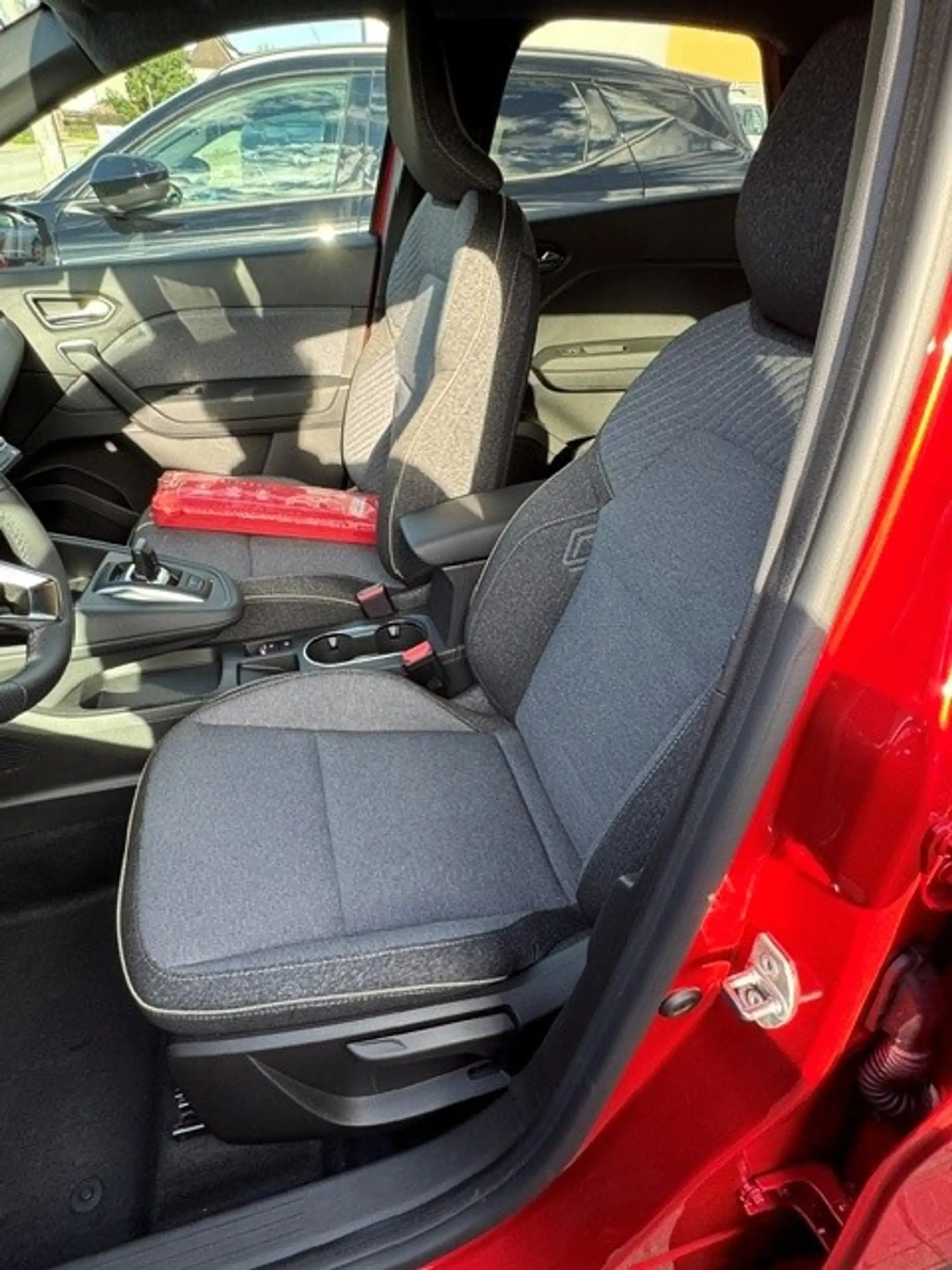 Renault Captur Techno — photo 6