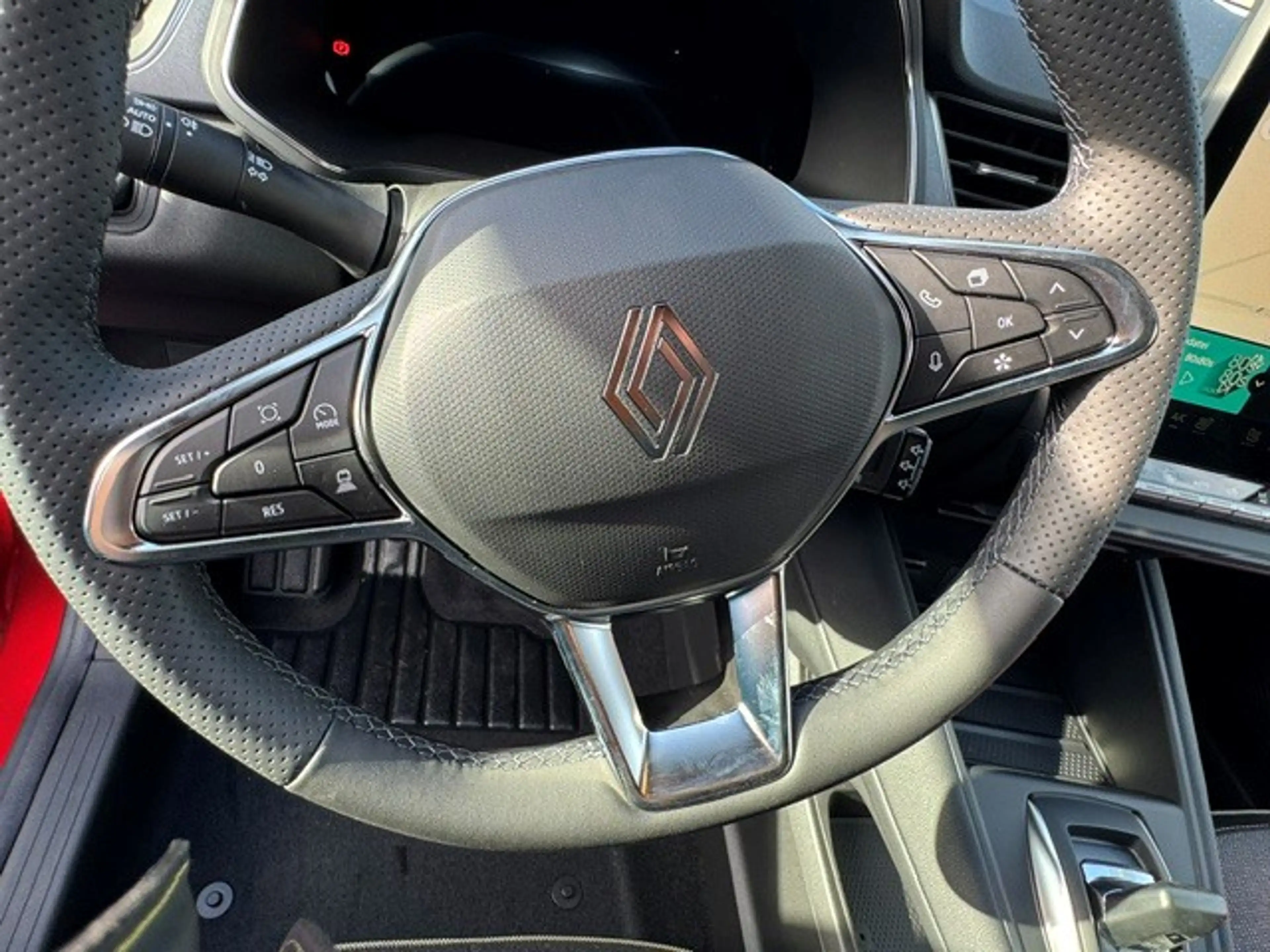 Renault Captur Techno — photo 3