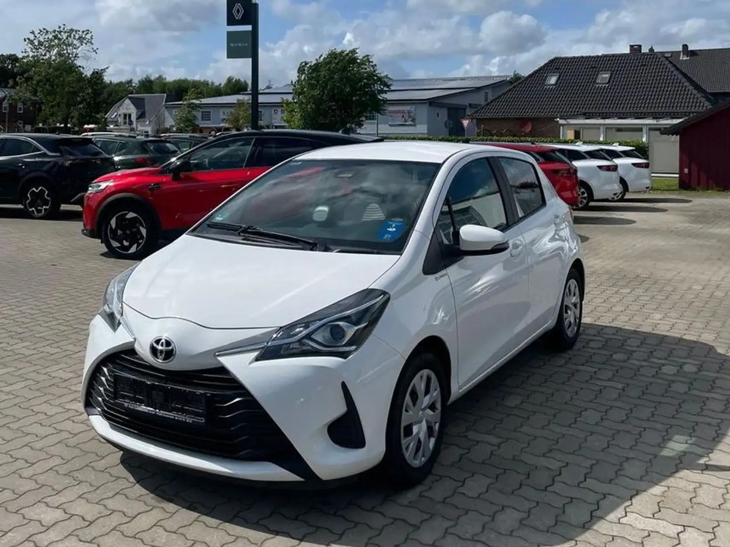 Toyota Yaris Comfort Bianco - 1