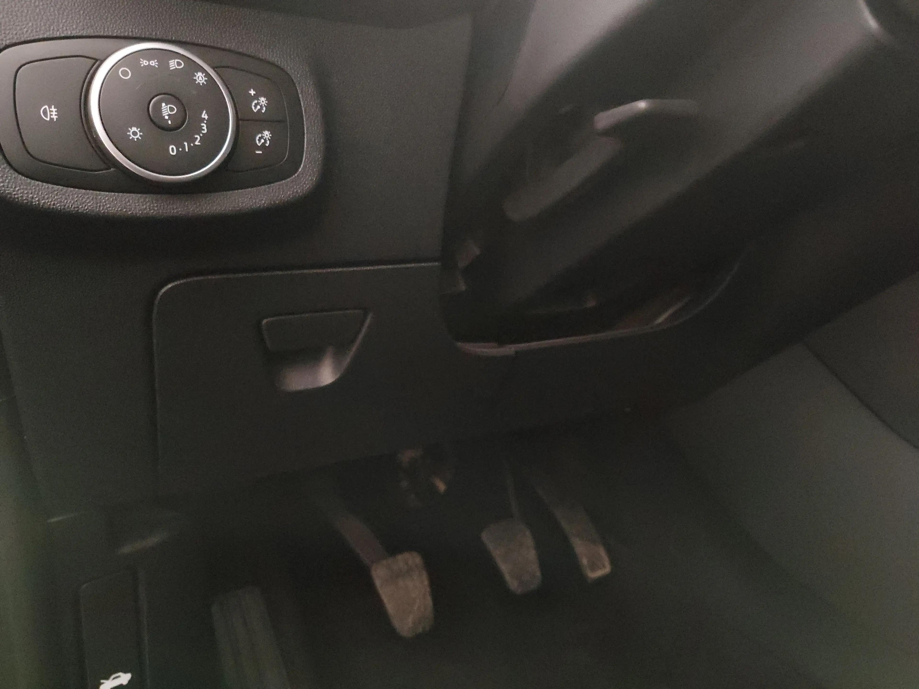 Ford Fiesta 1.5 EB Trend SHZ PDC — photo 7