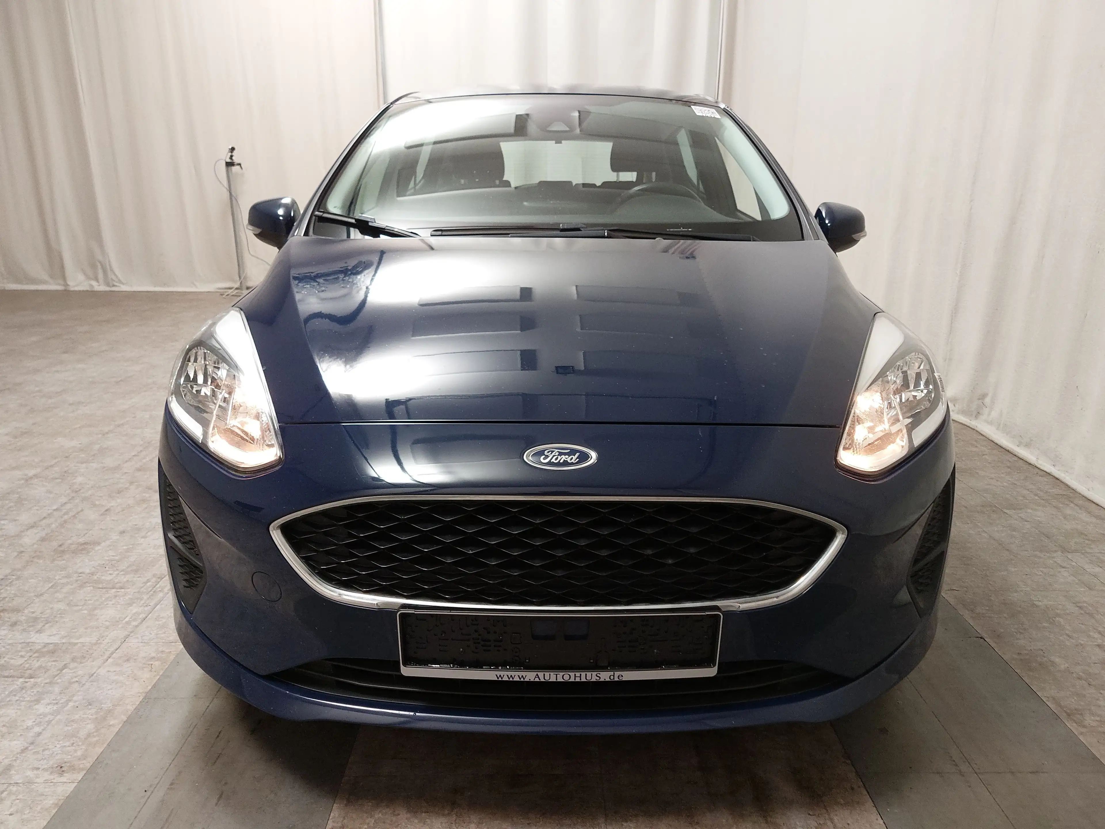 Ford Fiesta 1.5 EB Trend SHZ PDC — photo 9
