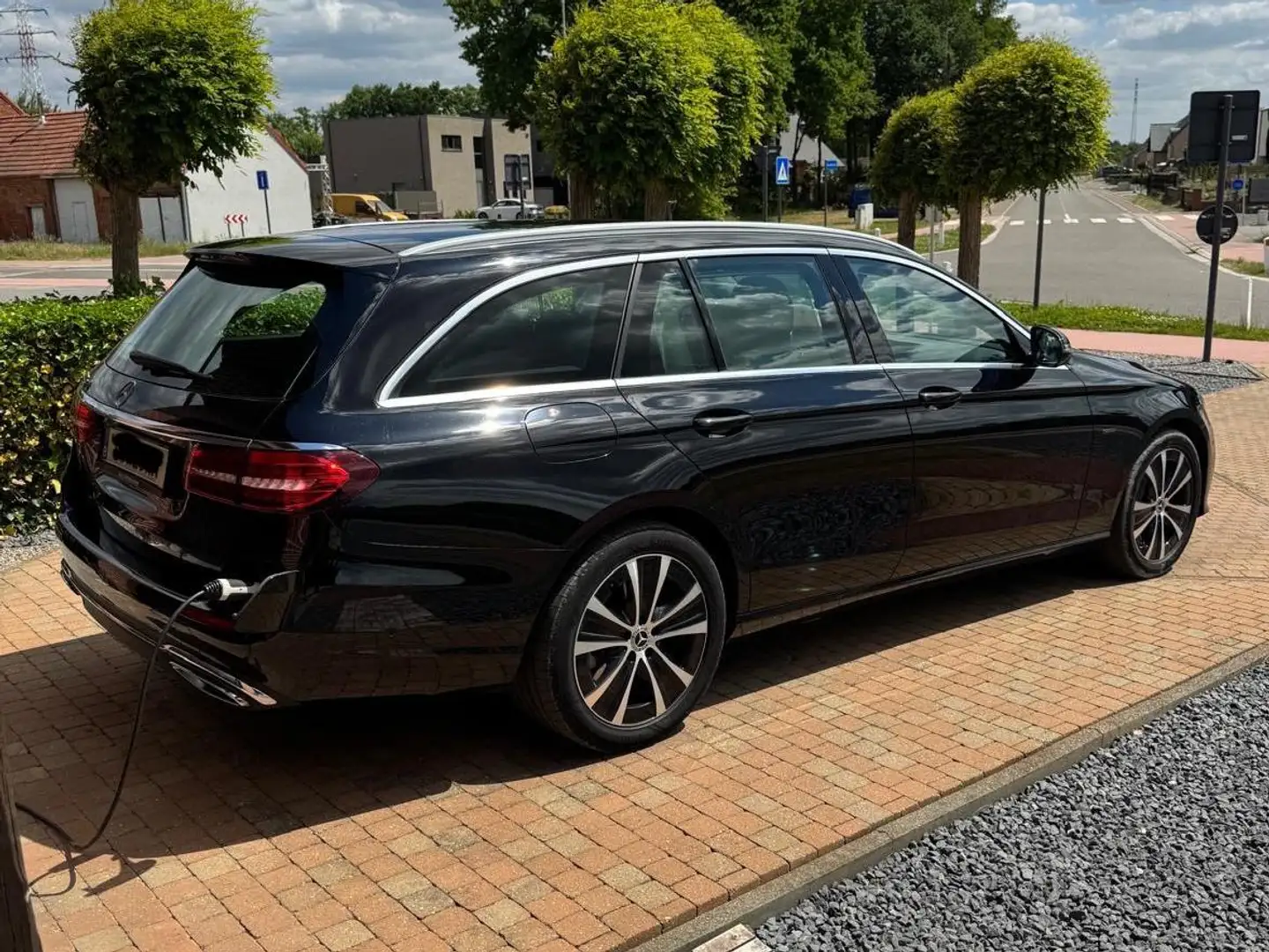 Mercedes-Benz E 300 E 300 e T 9G-TRONIC Avantgarde Zwart - 1