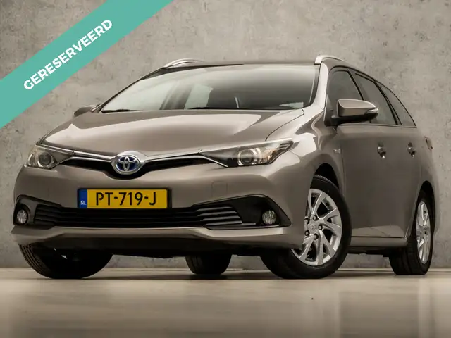 Toyota Auris Touring Sports 1.8 Hybrid Dynamic Sport Automaat (