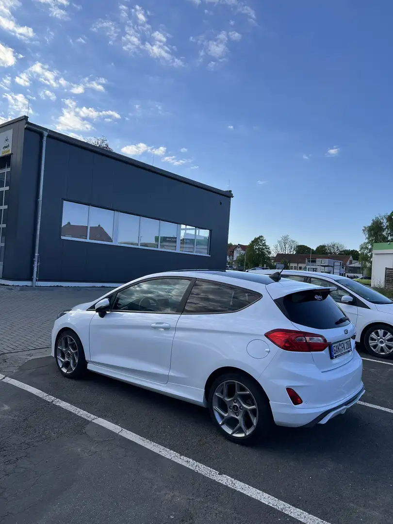 Ford Fiesta ST Performance Weiß - 1