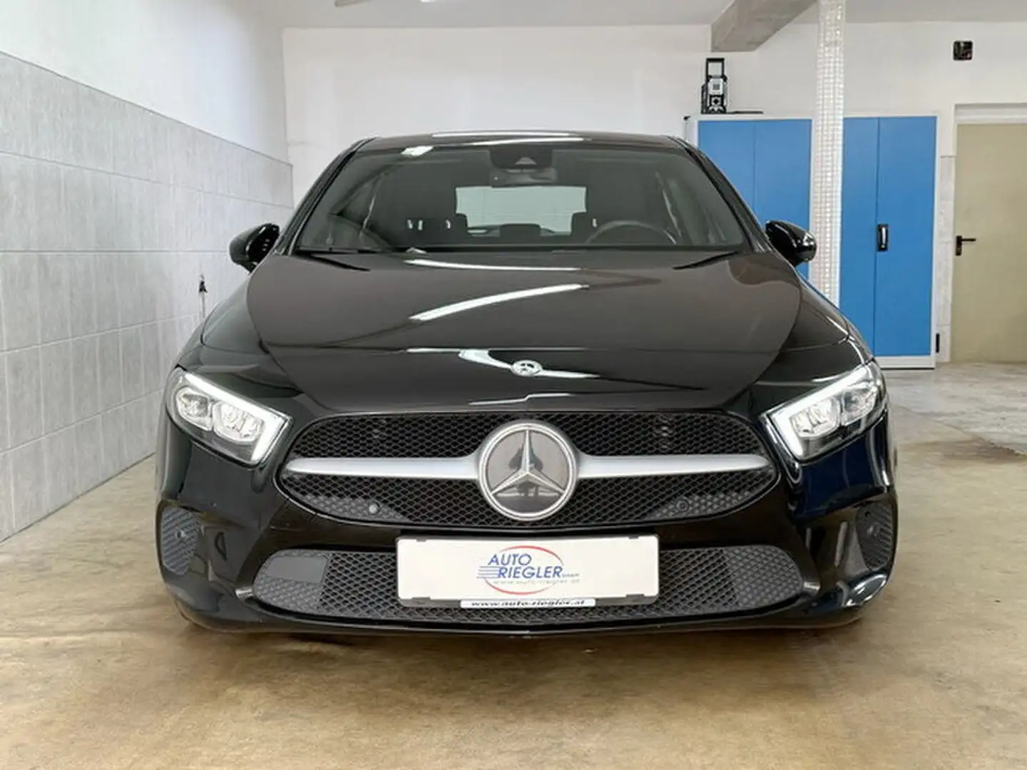 Mercedes-Benz A 180 ''2,0d-Aut.-LED-Navi-Virtual-Sitzheizung'' Schwarz - 2