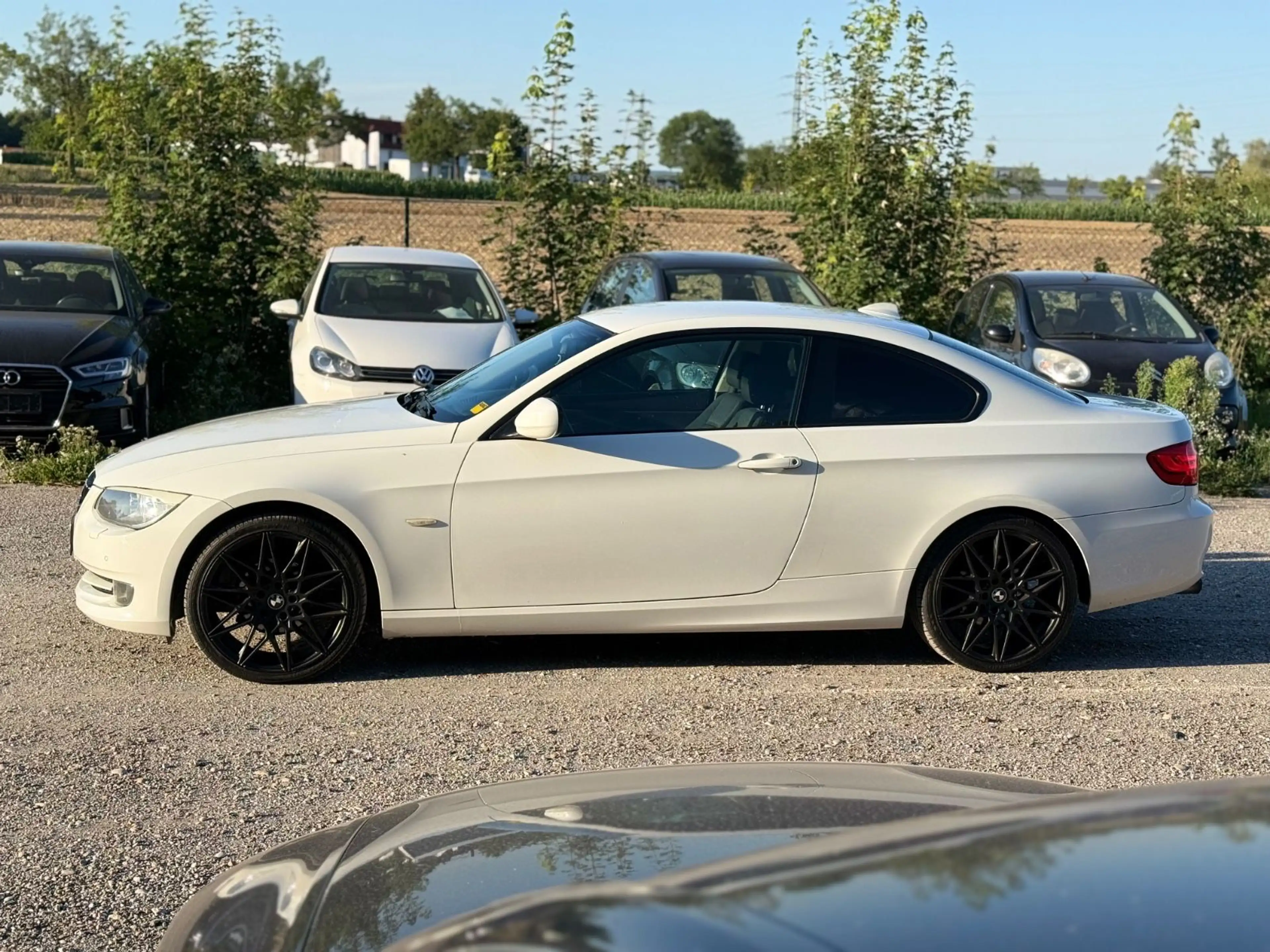 BMW 320 i Coupe / Automatik / Navi / Xenon / PDC — photo 2