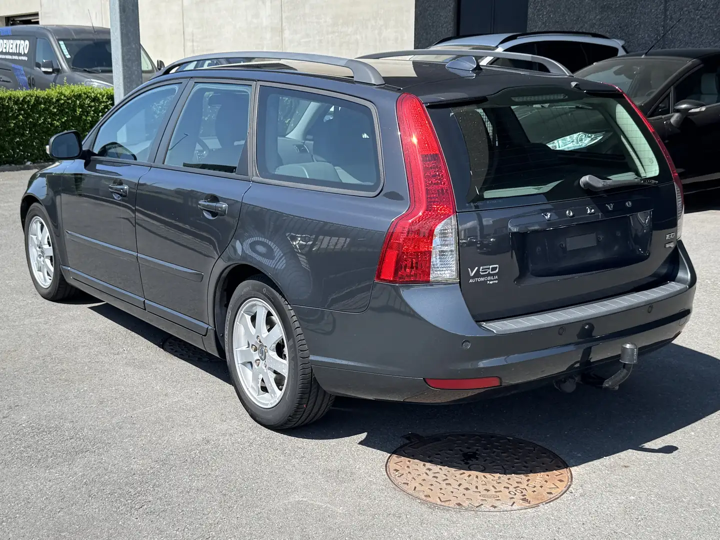 Volvo V50 1.6d DRIVe Momentum **EXPORT / HANDELAAR** Grey - 2