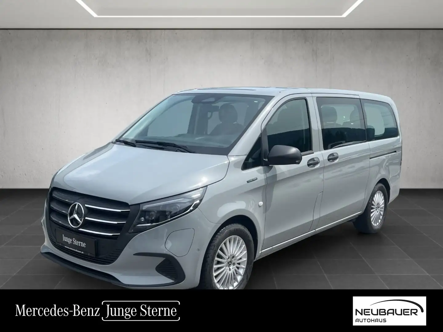 Mercedes-Benz Vito e 129 Tourer PRO lang Grau - 1