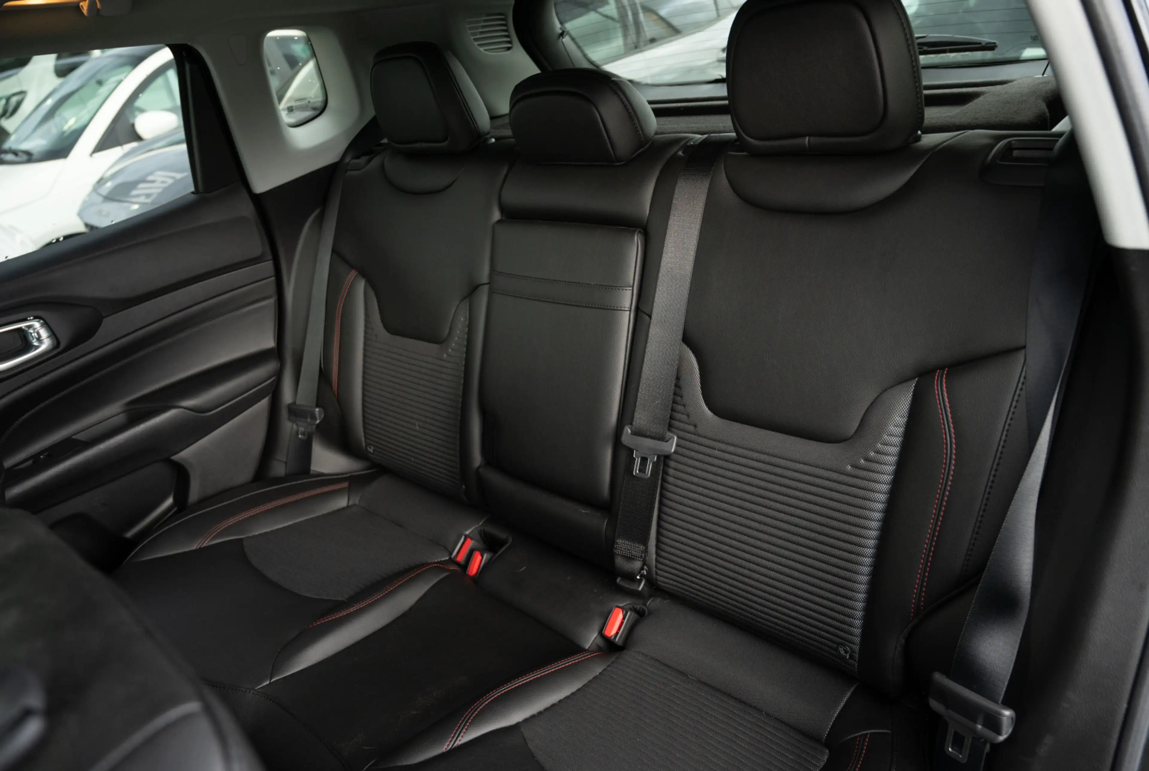 Jeep Compass Red 1.5l Mild-Hybrid FWD 130 DTC7 *INVENTUR-SALE* — photo 8