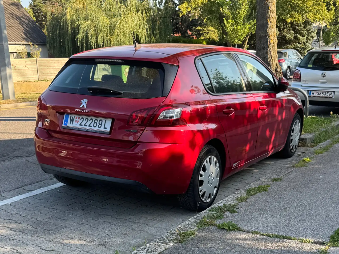 Peugeot 308 308 1,2 PureTech Active S Rot - 1