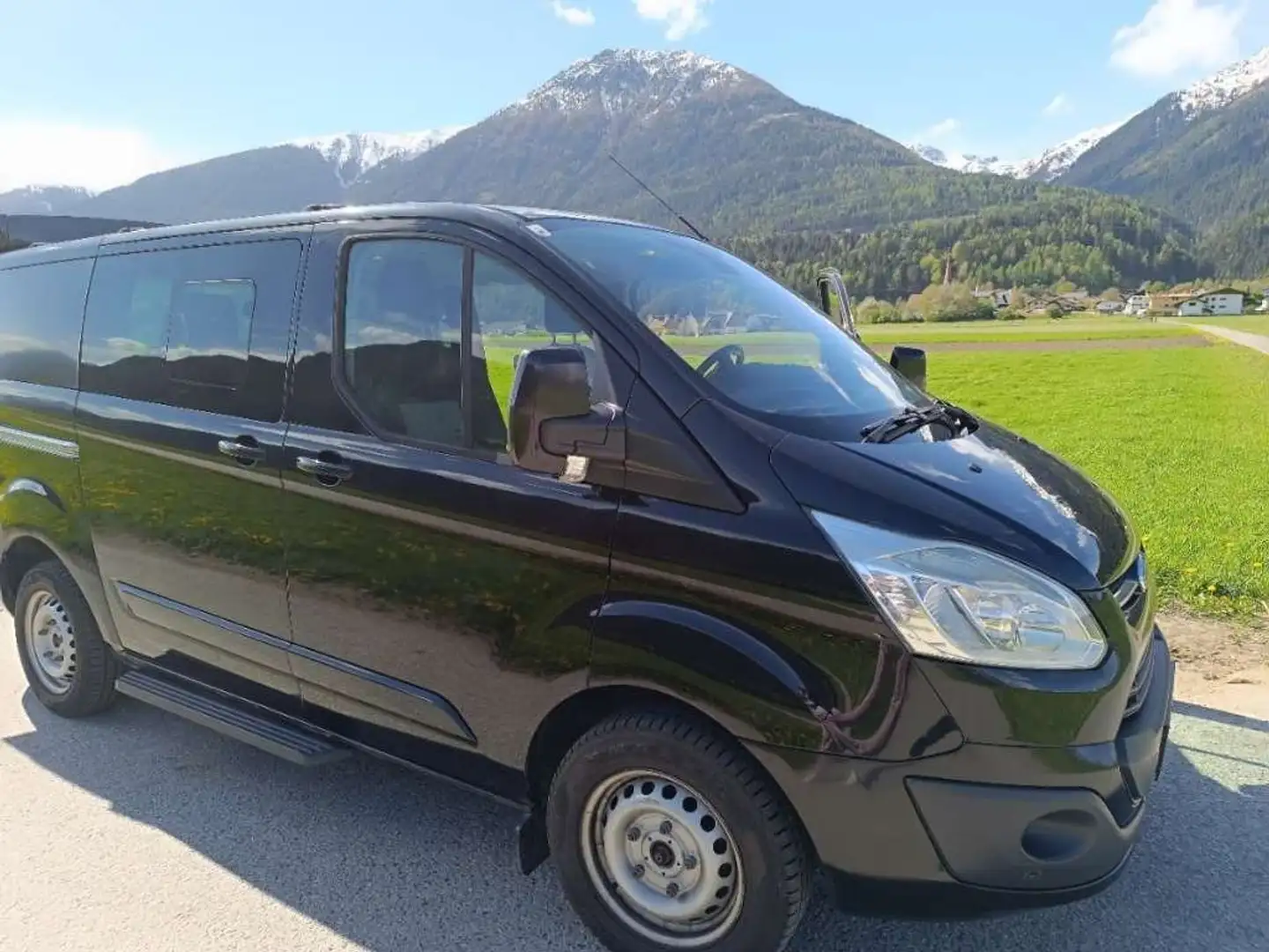 Ford Tourneo Custom L1H1 2,2 Kleinbus Schwarz - 2