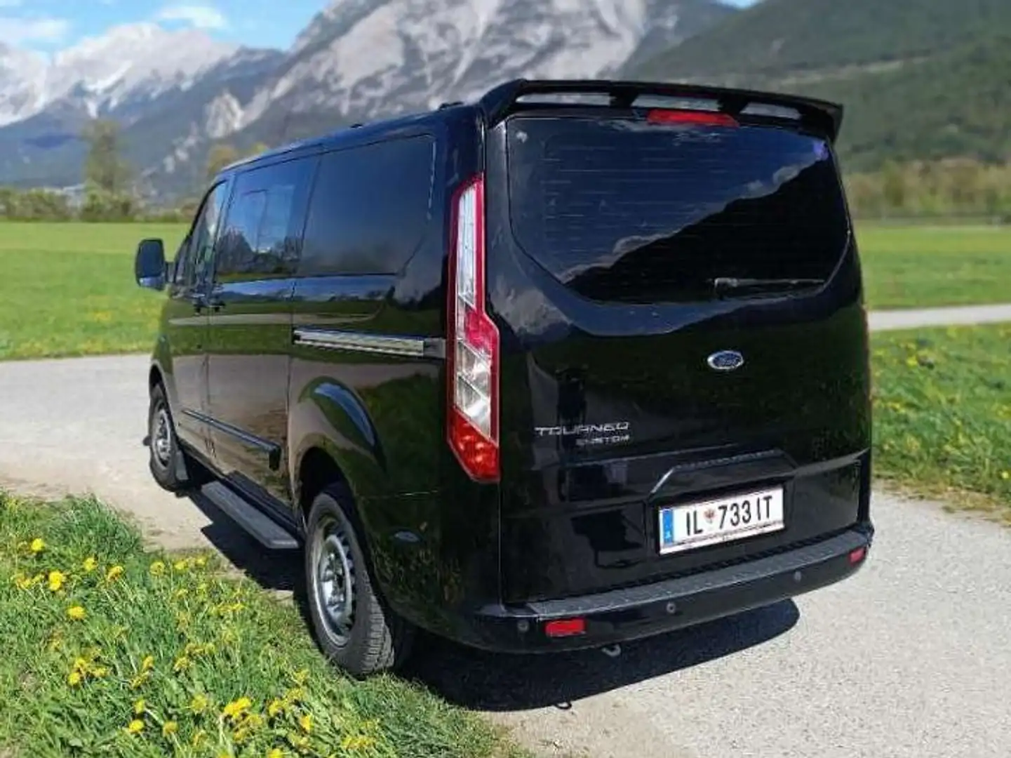 Ford Tourneo Custom L1H1 2,2 Kleinbus Schwarz - 1