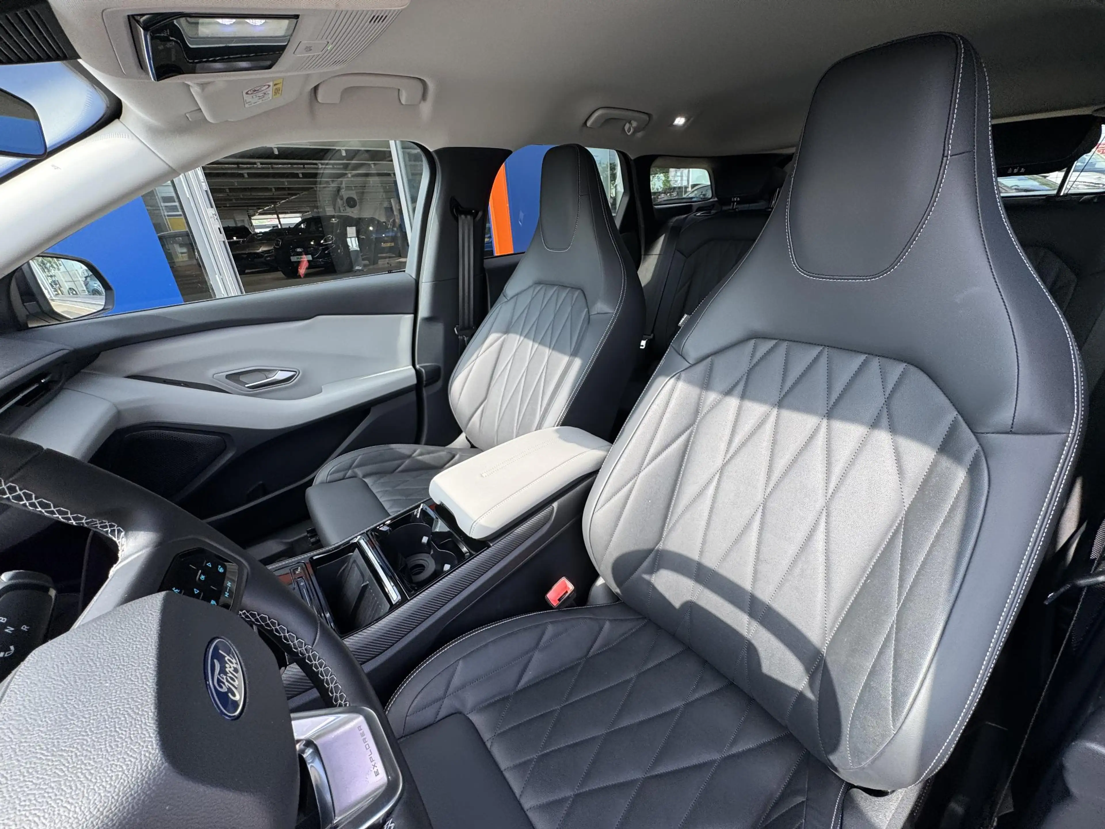 Ford Explorer Premium Extended Range AWD 79 kWh 11.000 KM | SOH — photo 11