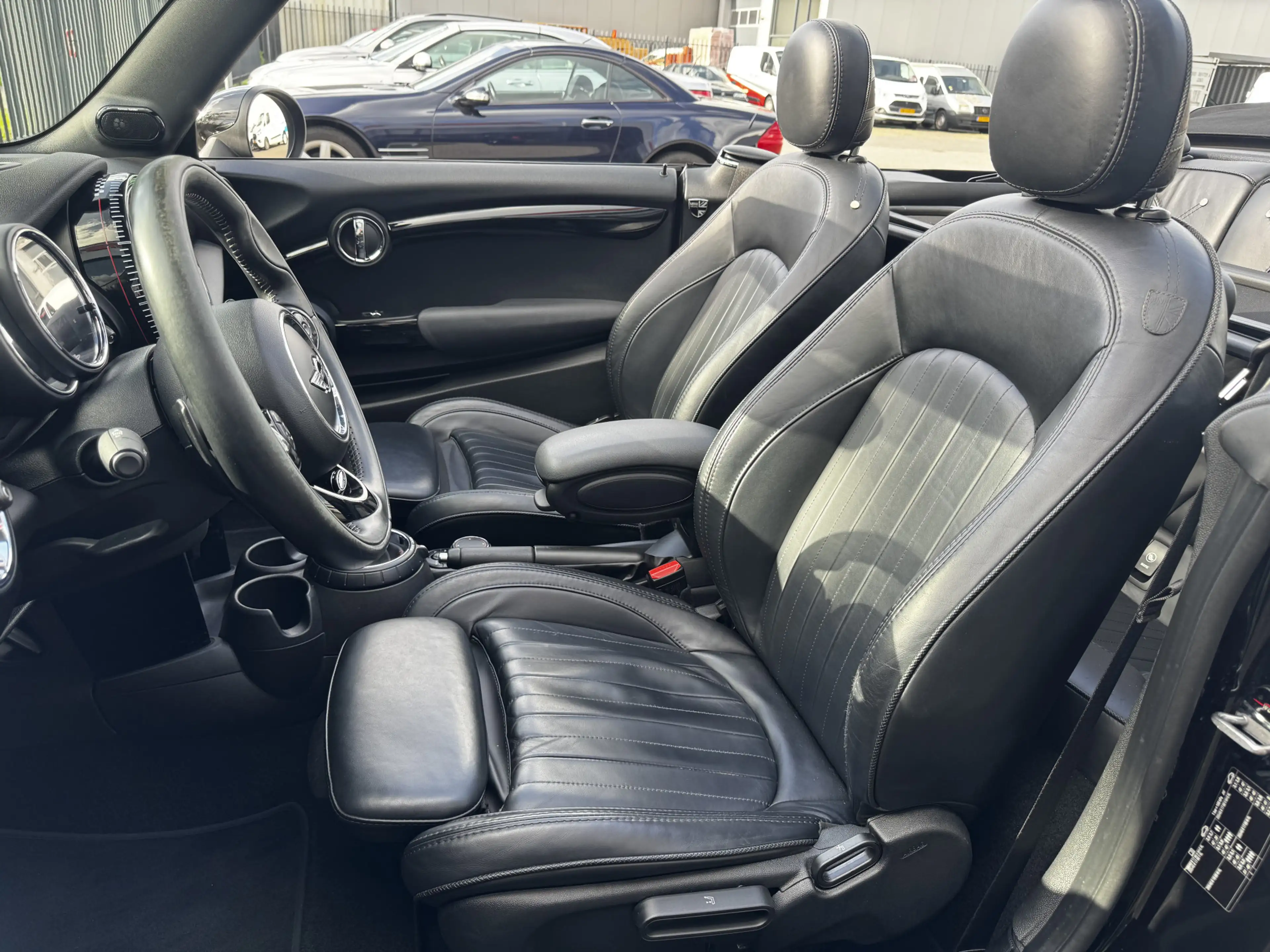 MINI John Cooper Works Cabrio 2.0 Chili — photo 16