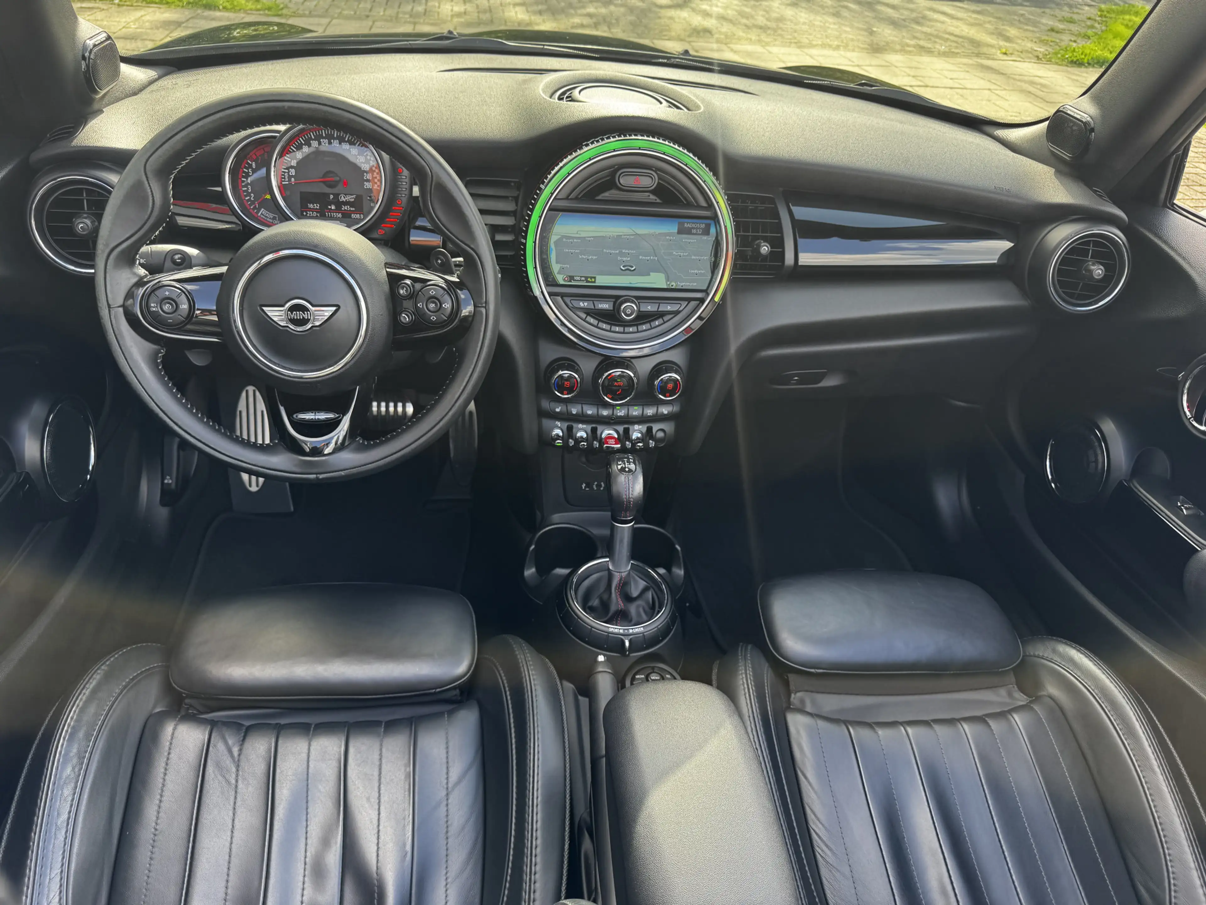 MINI John Cooper Works Cabrio 2.0 Chili — photo 12