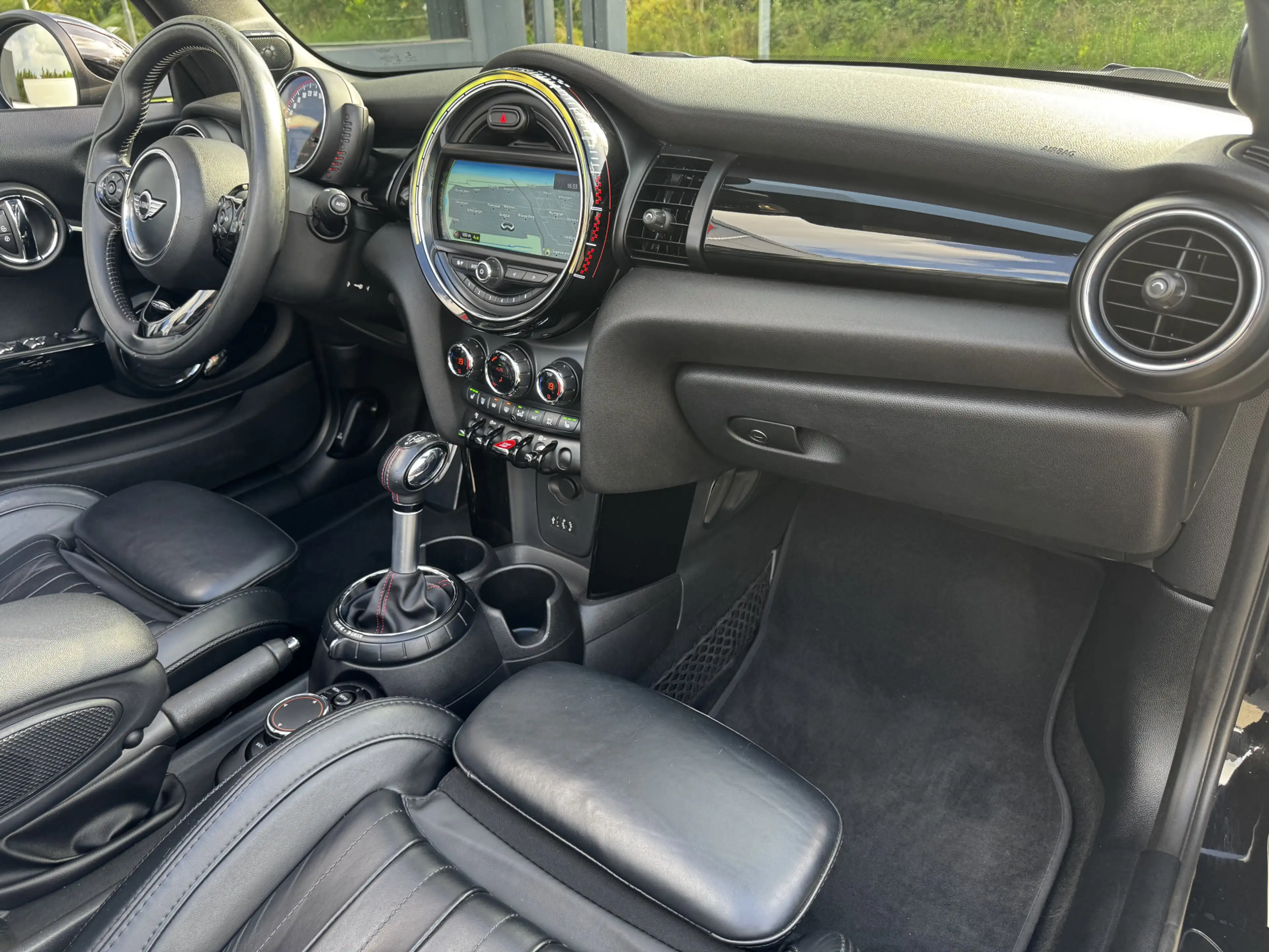 MINI John Cooper Works Cabrio 2.0 Chili — photo 17