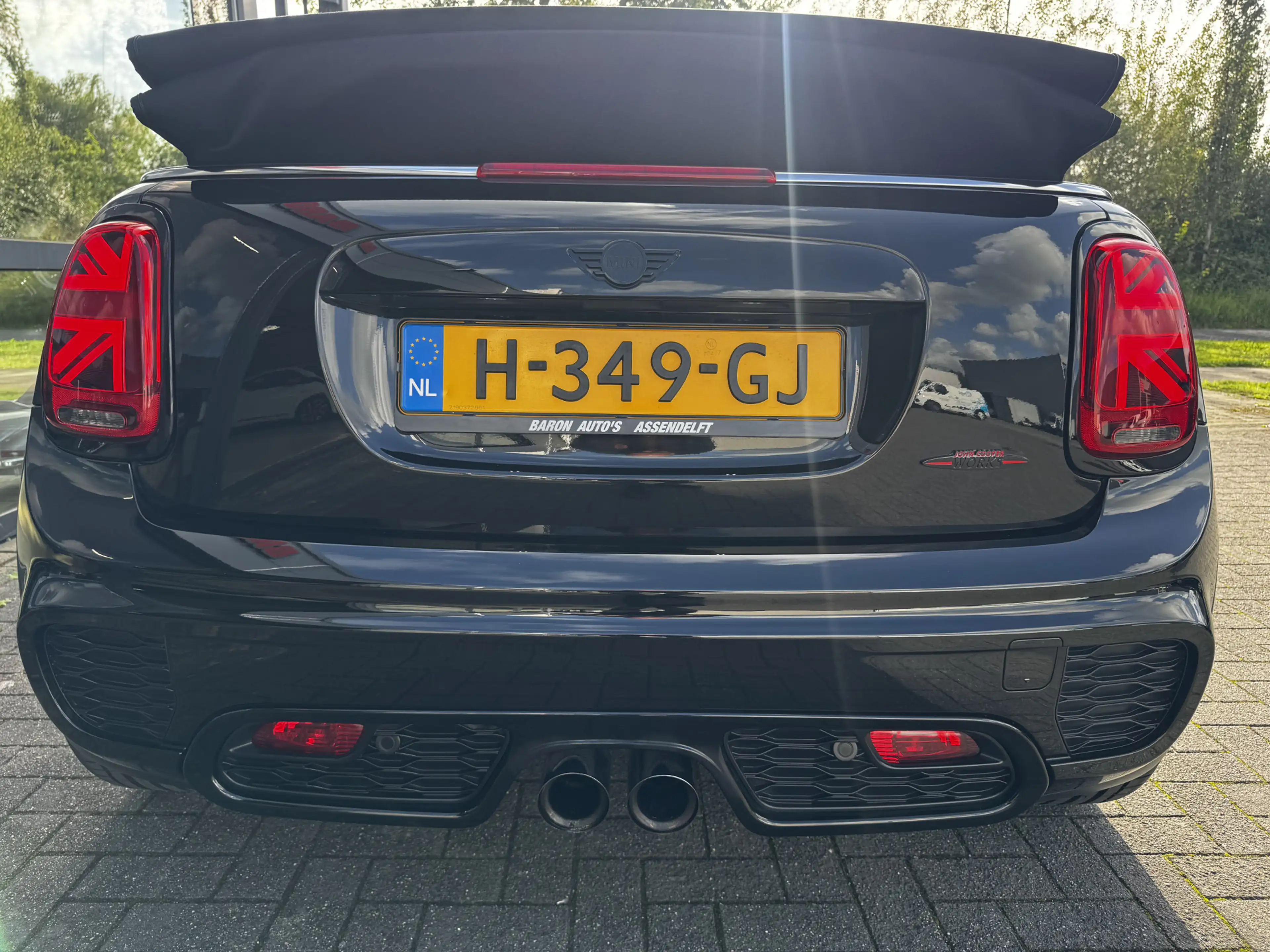 MINI John Cooper Works Cabrio 2.0 Chili — photo 4