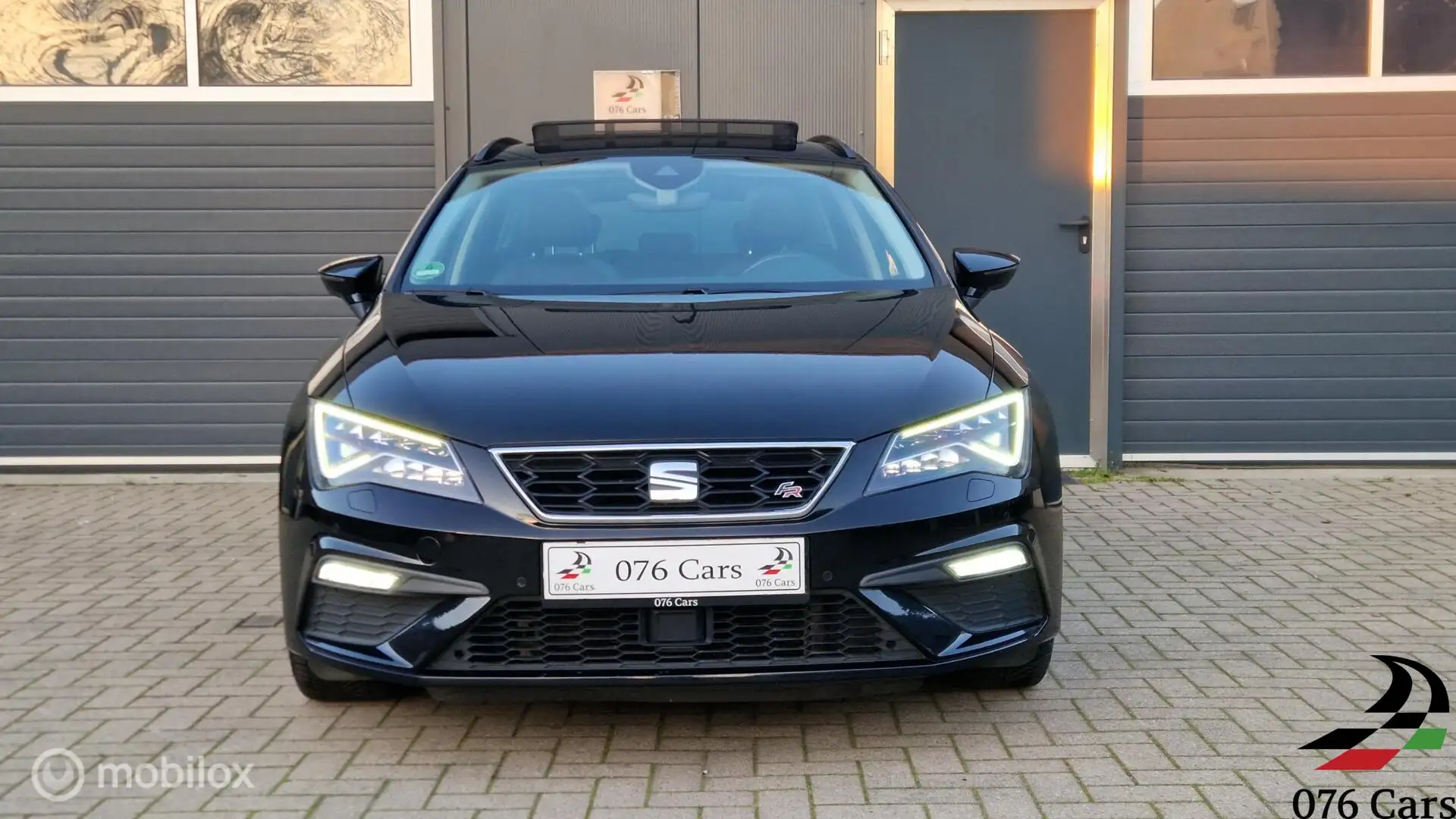 SEAT Leon ST 1.5 TSI FR DSG PANO BEATS VIRTUAL VOL OPTIES Schwarz - 2