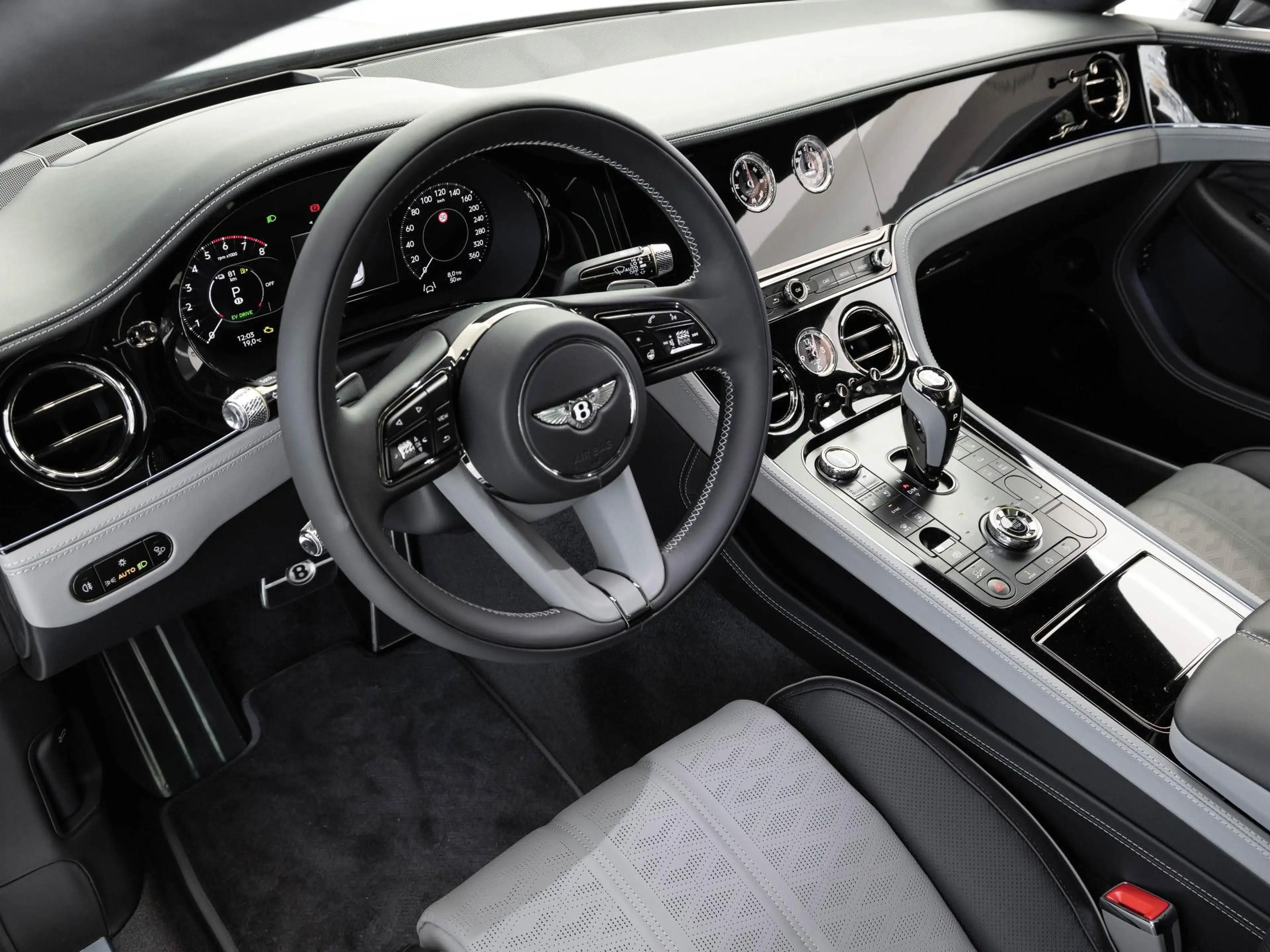 Bentley Continental GT Speed OMBRE PAINT / FIRST CAR IN EU — photo 6