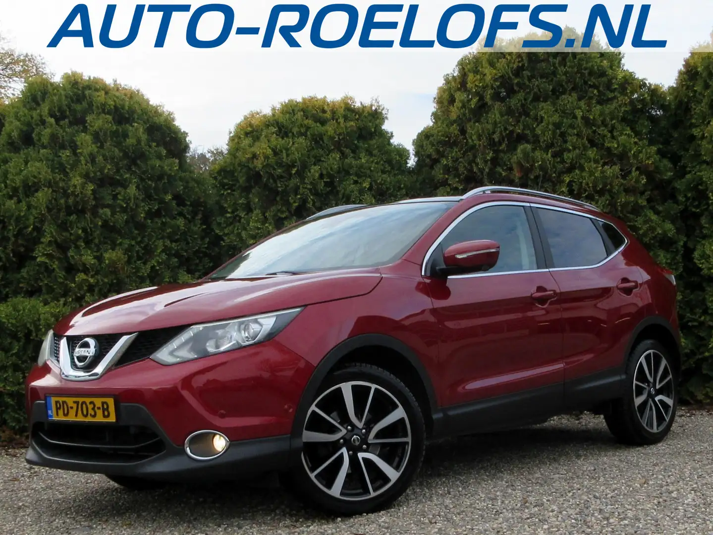 Nissan Qashqai 1.2 Tekna*Leder*Pano.dak*Trekhaak* Rood - 1