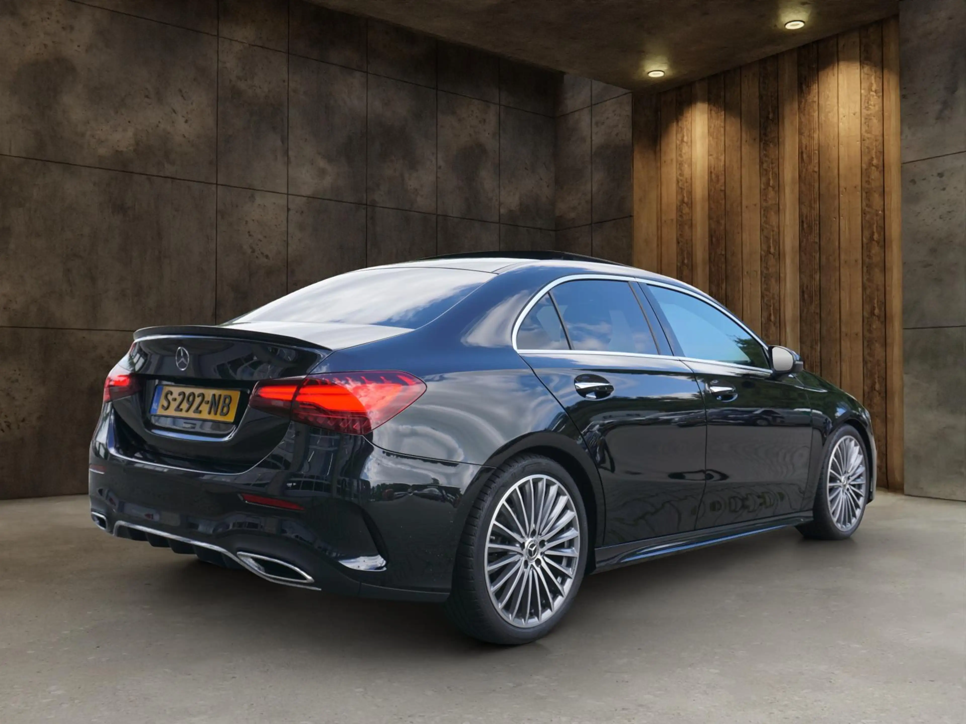 Mercedes-Benz A 180 AMG Line | Panorama | 19 inch | Keyless | Augmente — photo 6
