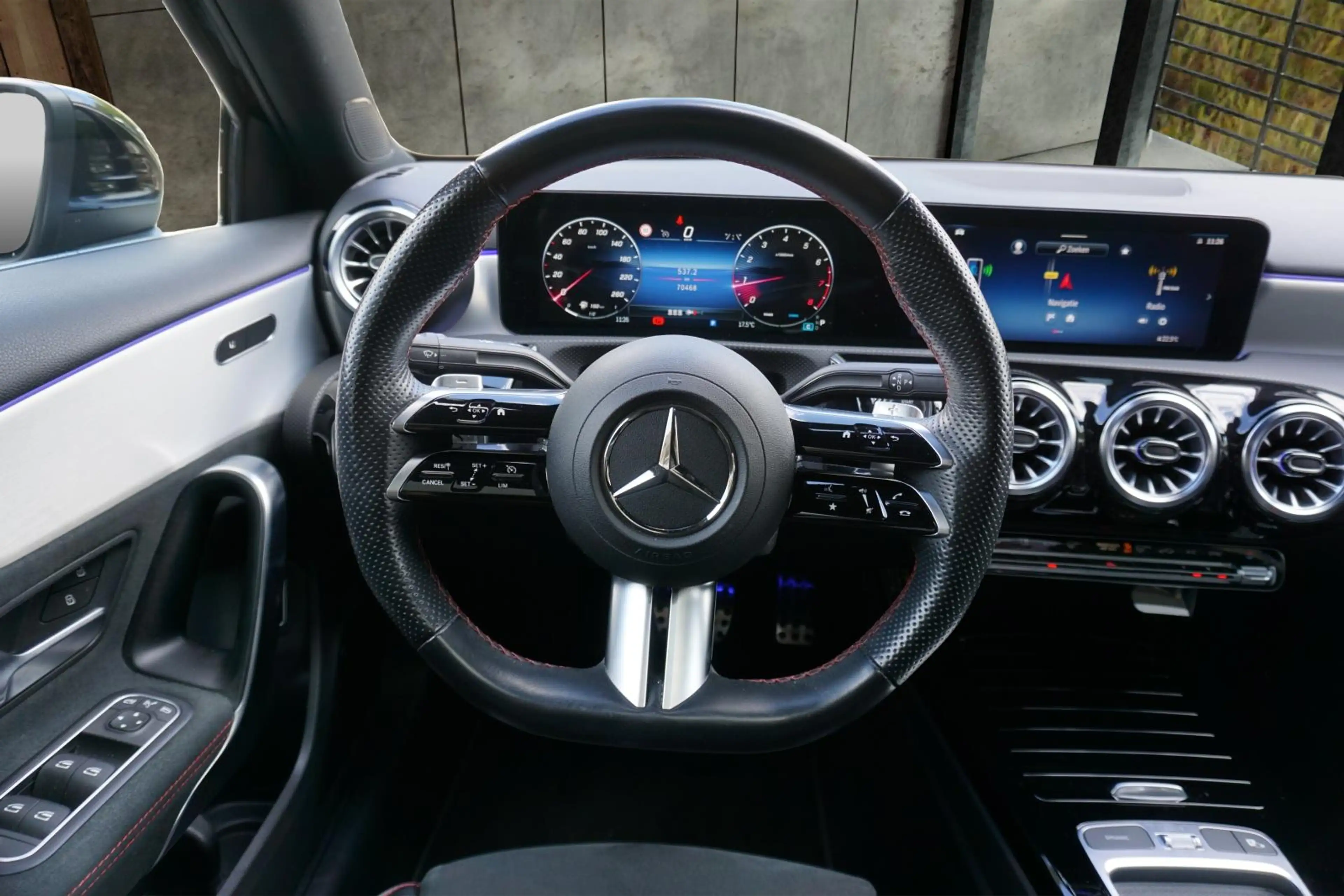 Mercedes-Benz A 180 AMG Line | Panorama | 19 inch | Keyless | Augmente — photo 10