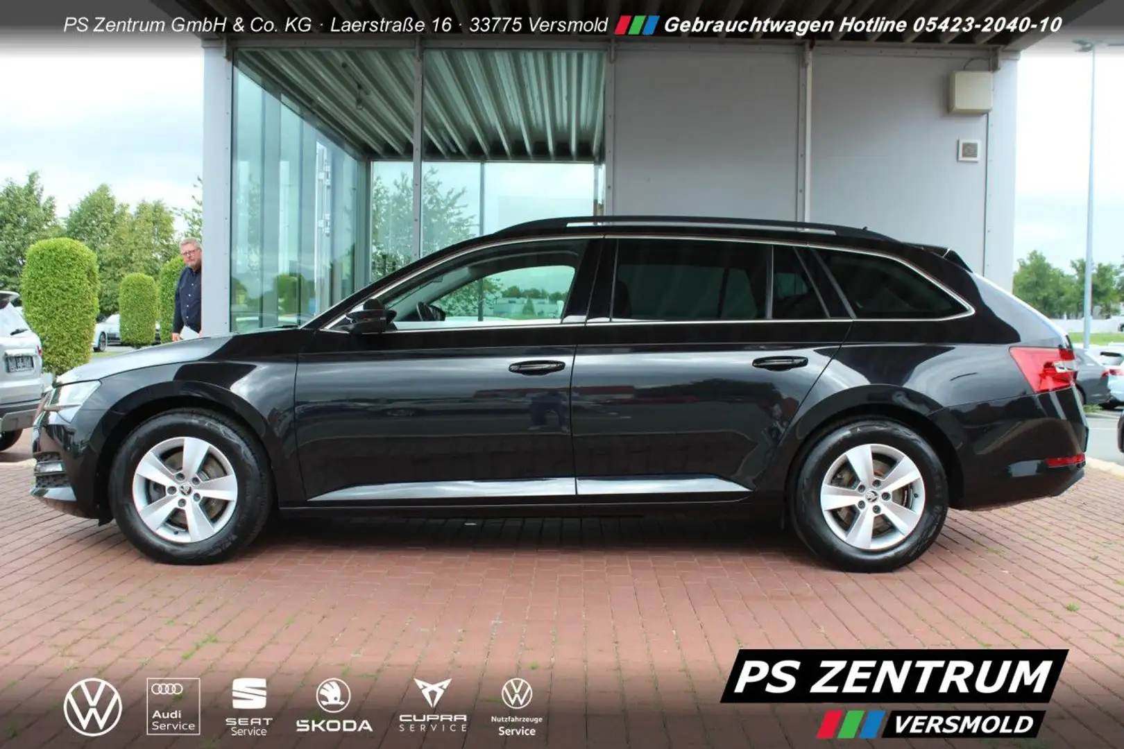 Skoda Superb Combi 1.5 TSI DSG Ambition AHK ACC NAVI LED Schwarz - 2