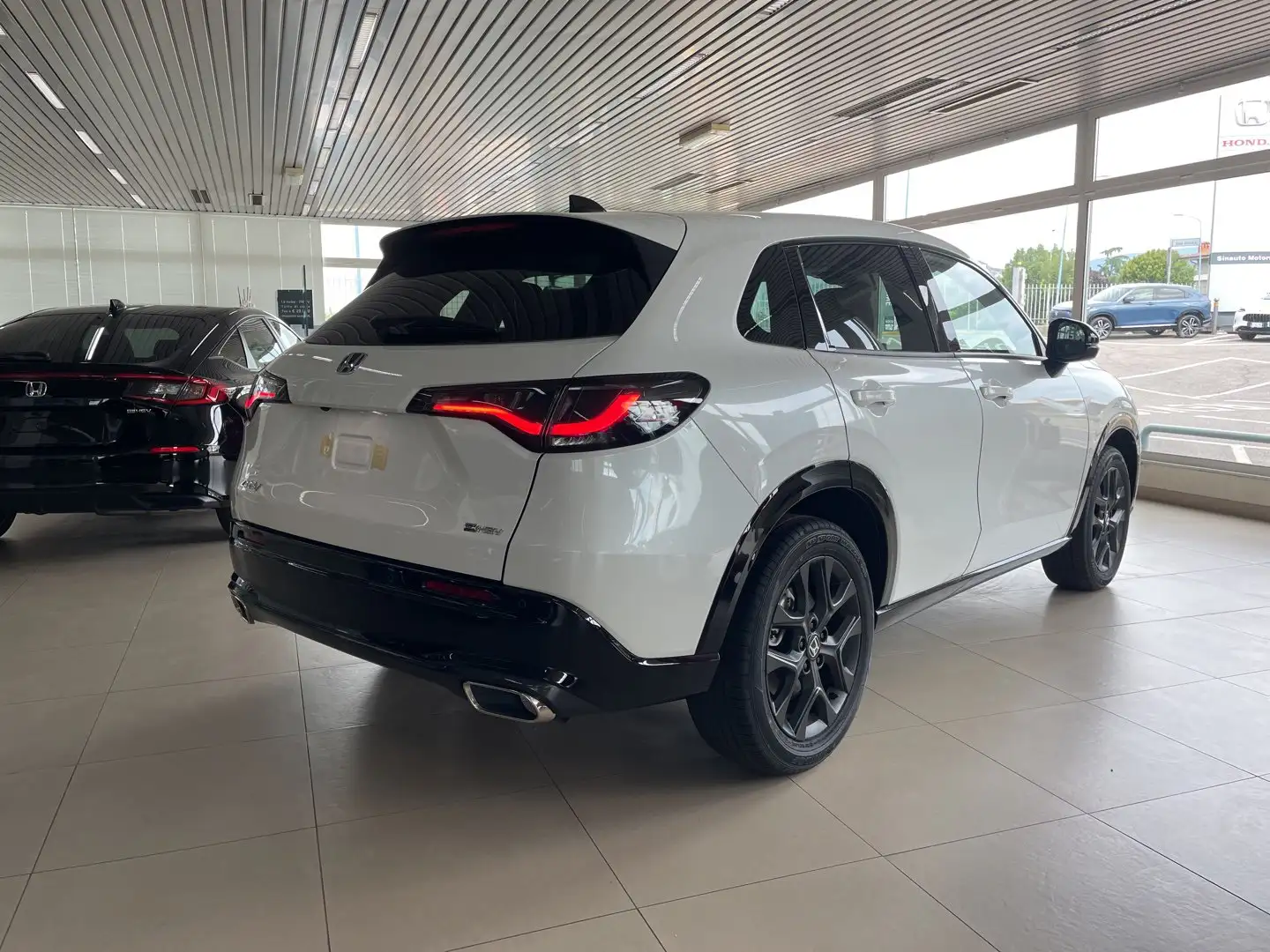 Honda ZR-V 2.0 Hev eCVT Sport Blanc - 2