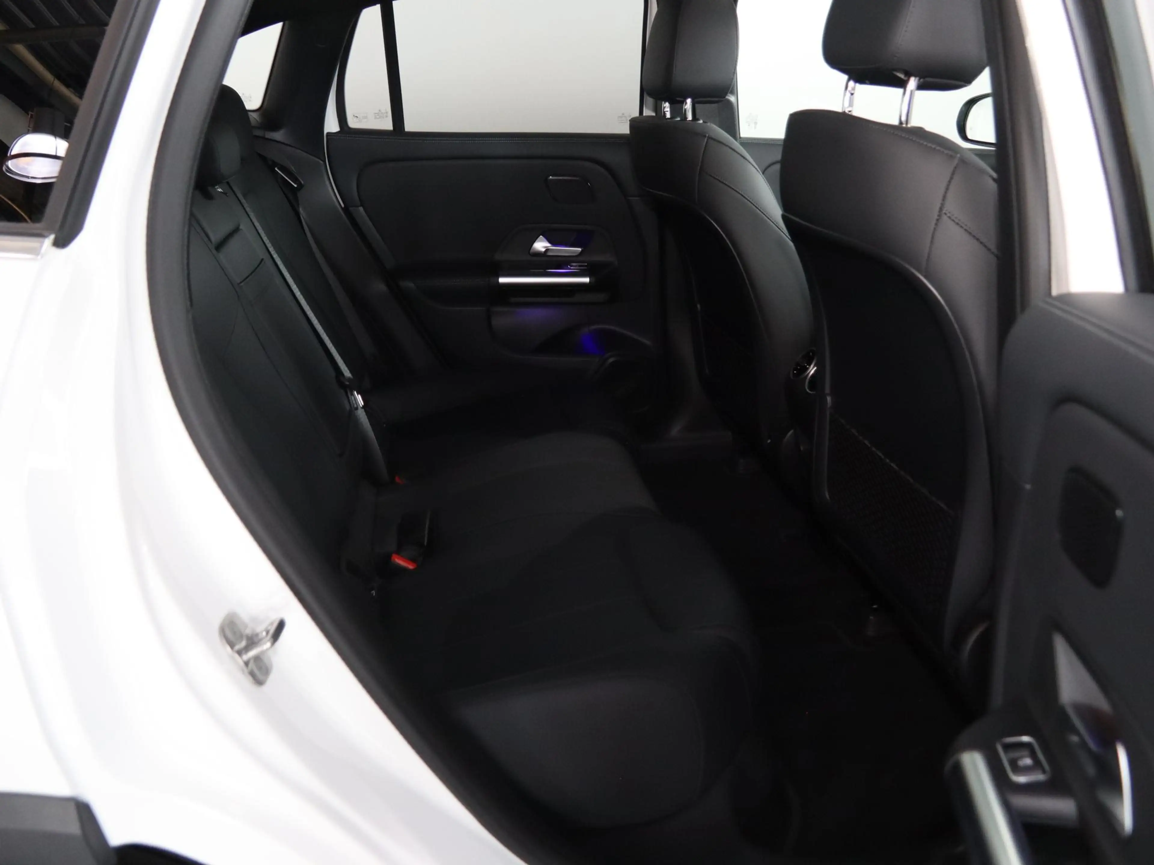 Mercedes-Benz EQA 250 250+ Business Solution Luxury 71 kWh | Panoramasch — photo 8